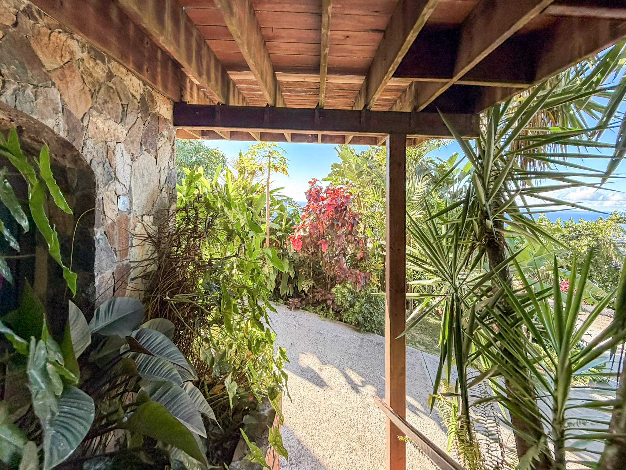 1105 Villa Botanica