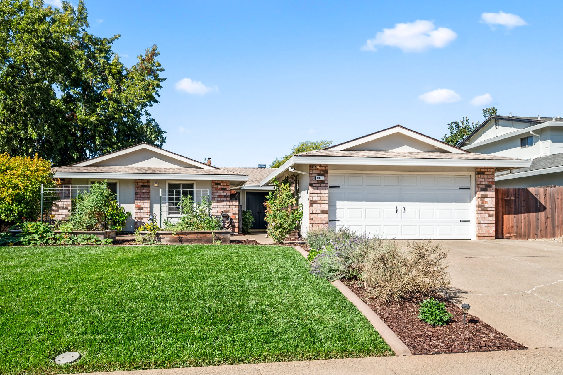 5021 Waterbury Way