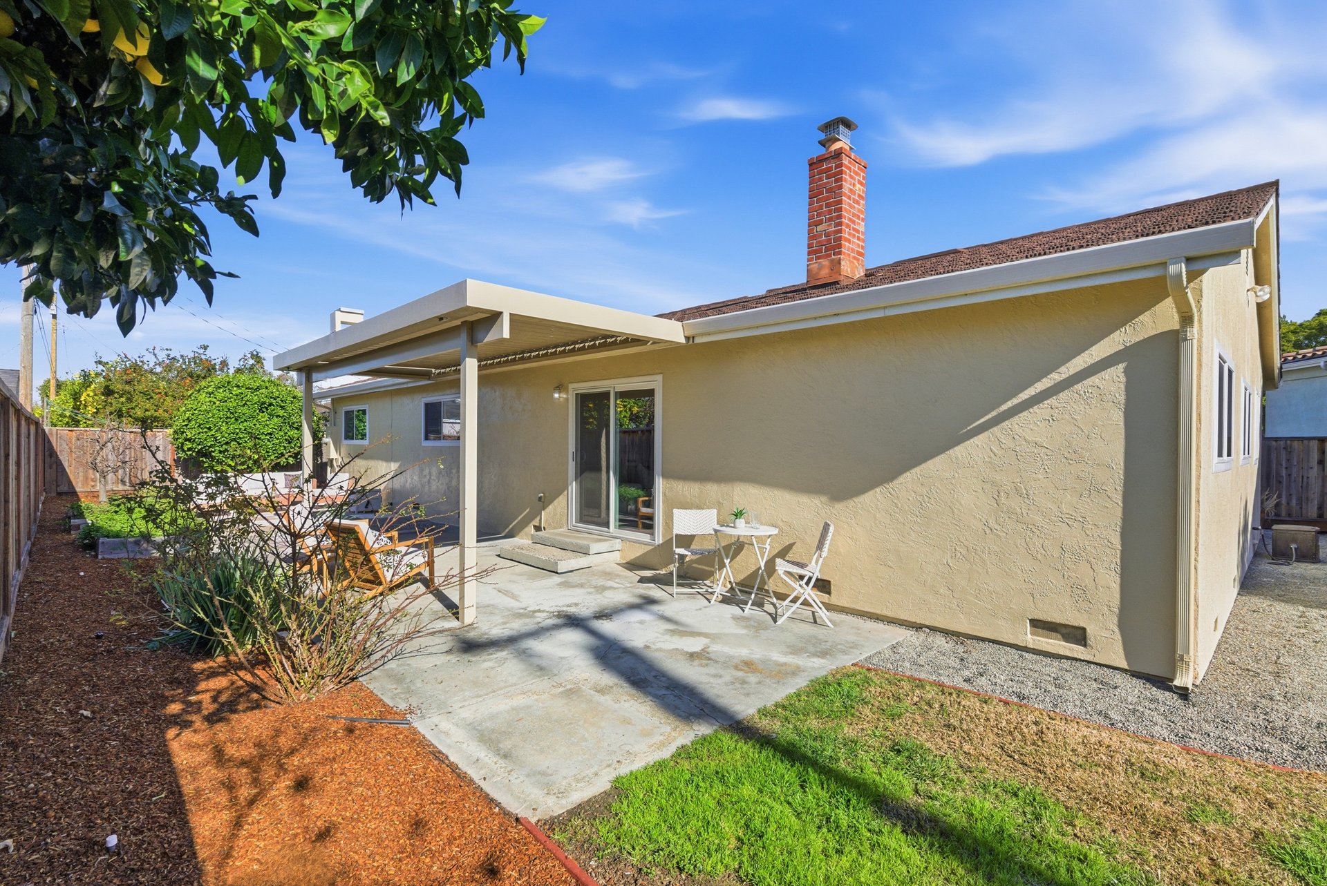 2560 Elliot Court