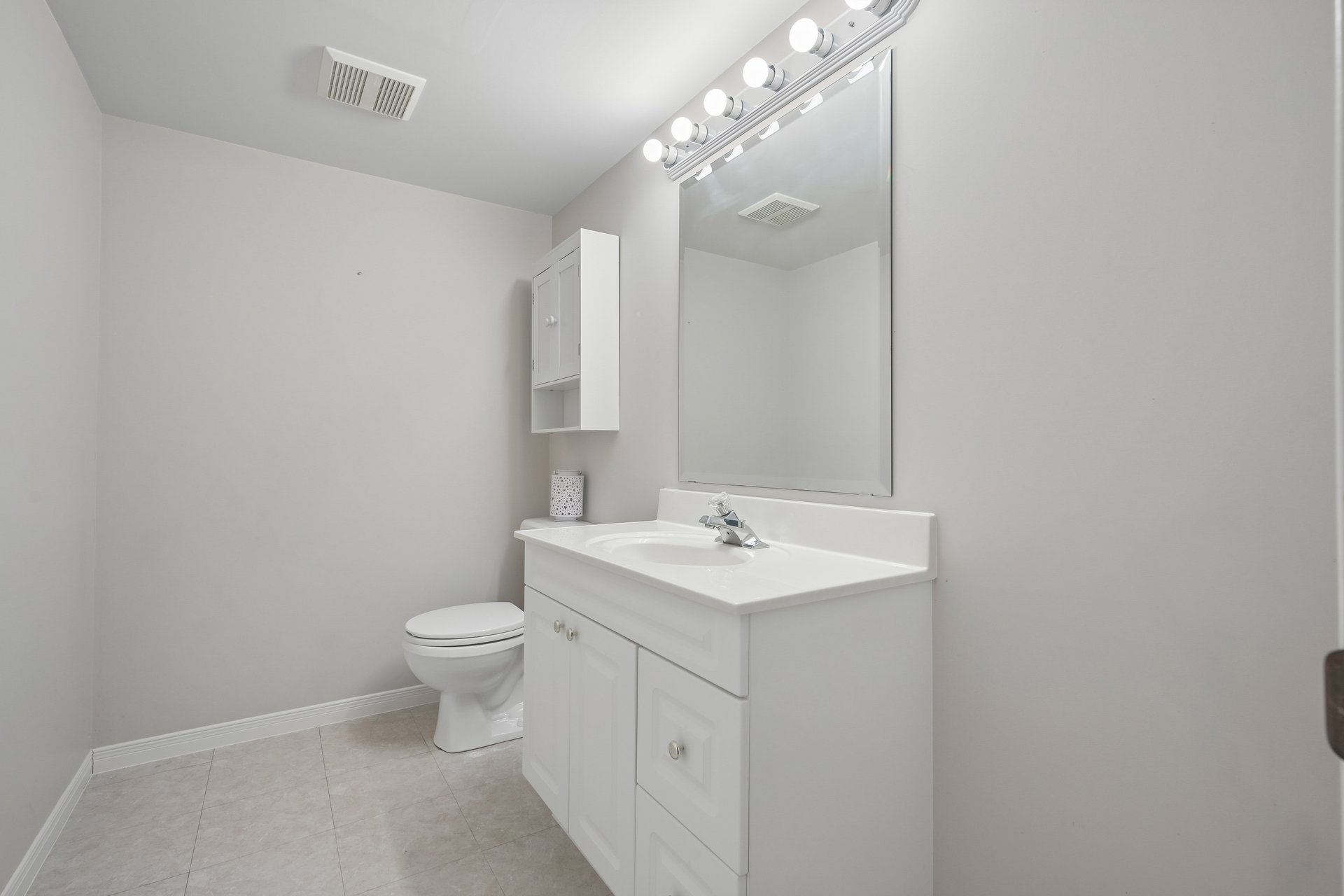 Spacious 3-Bedroom Detached Home in Westmount