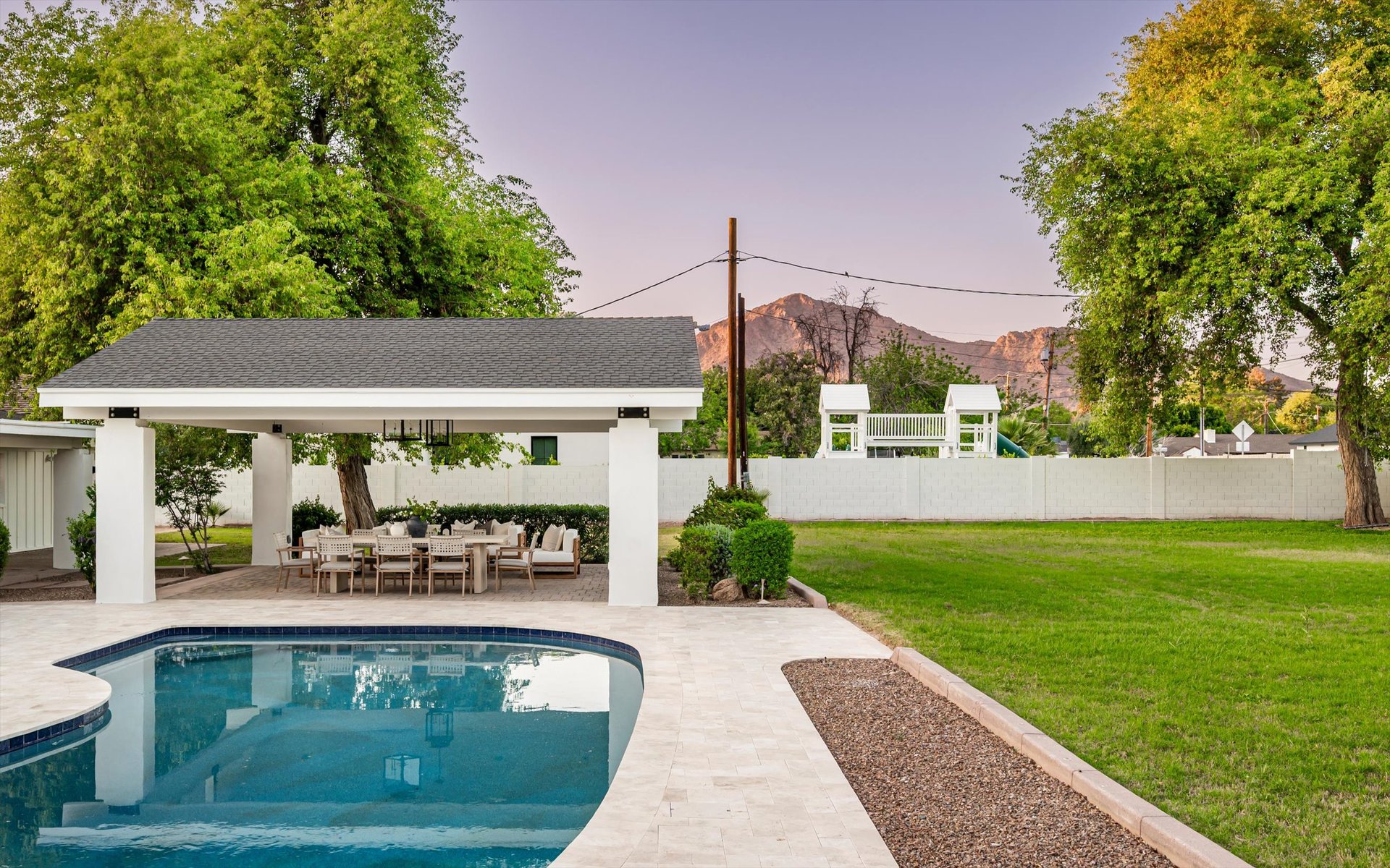 3131 N 53RD Place