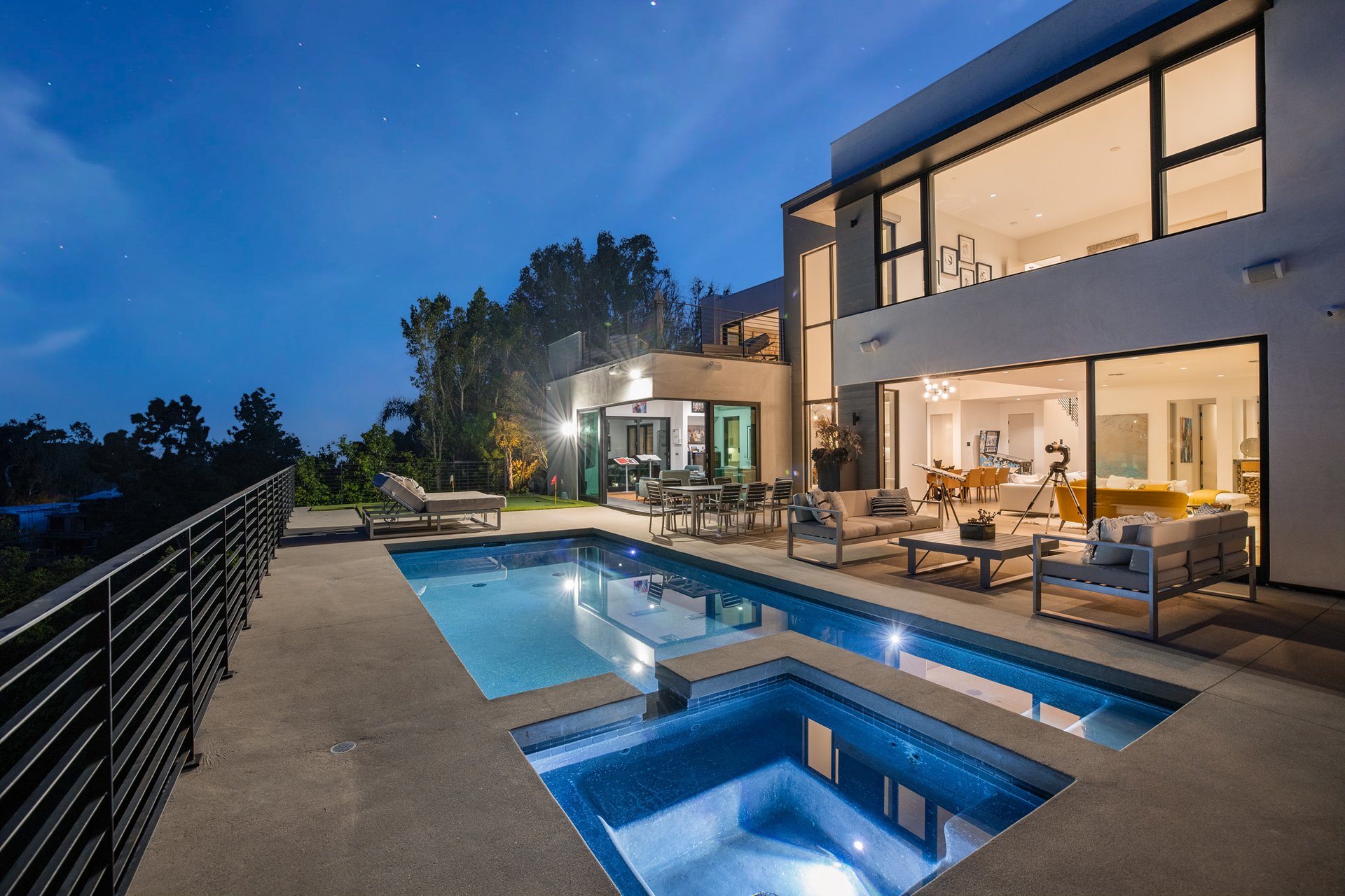 1172 Linda Flora Dr