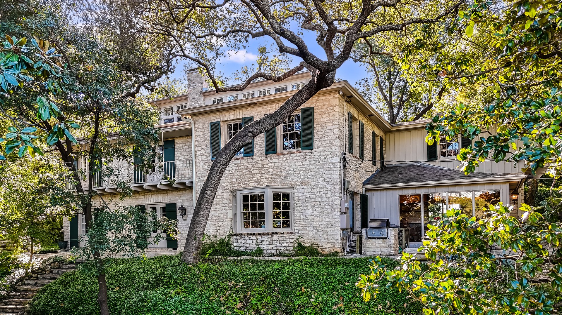 1511 Rainbow Bend