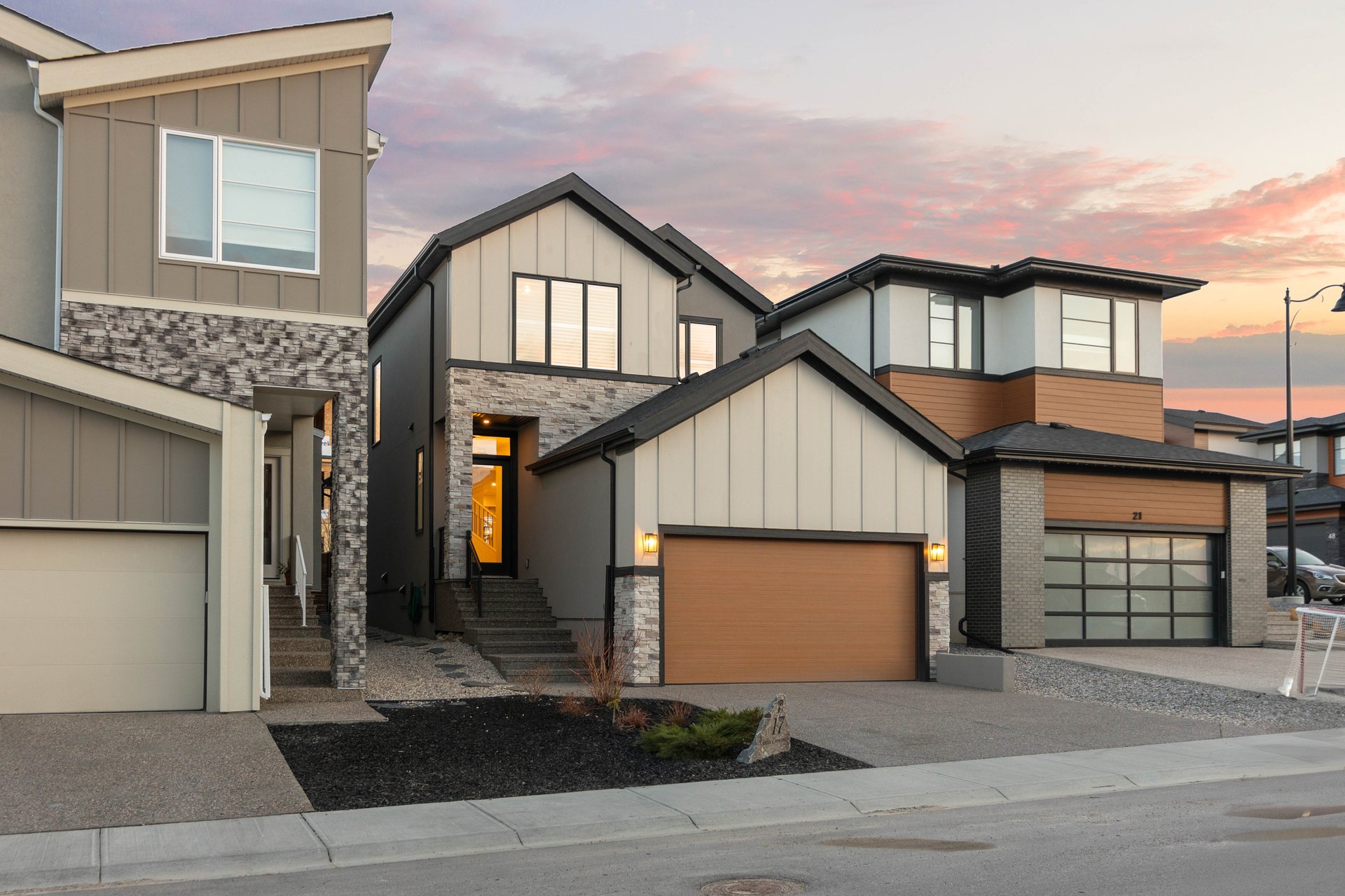 17 Coulee Crescent SW