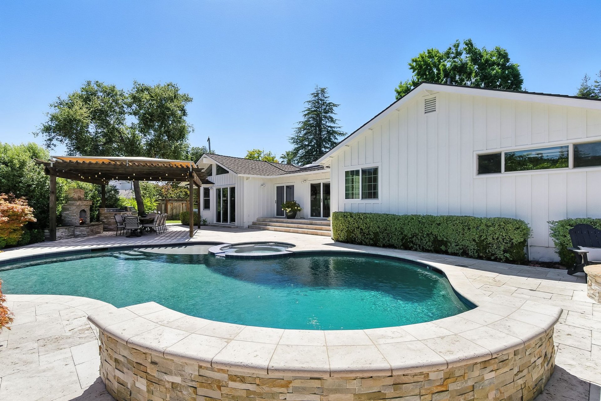 16180 Jasmine Way
