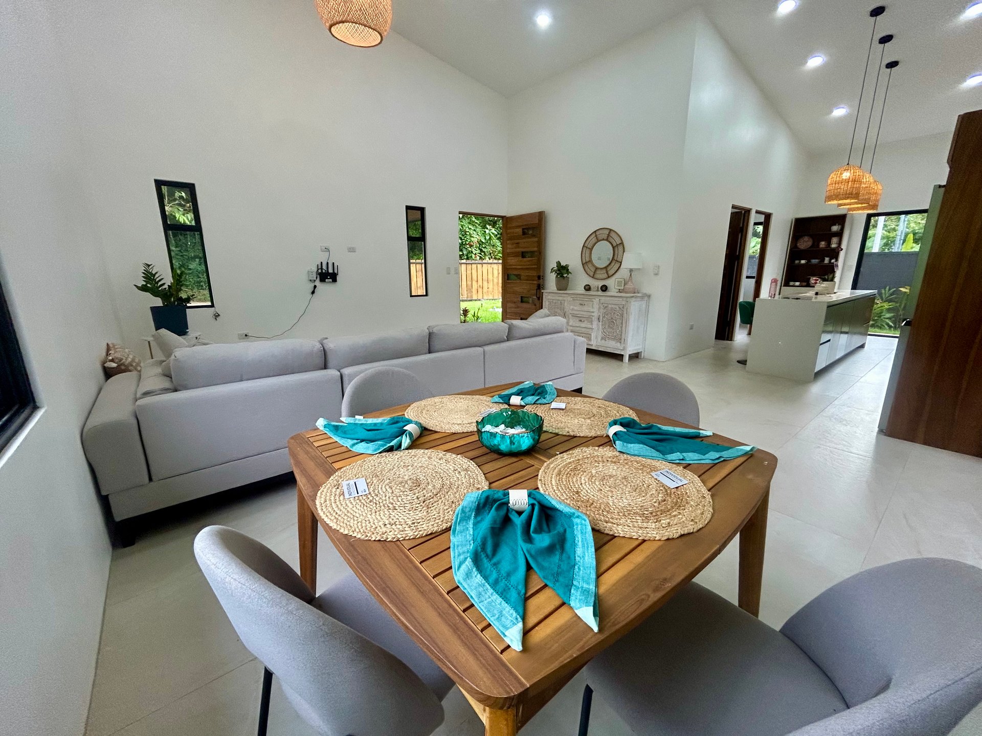 Villa Jardines – 3 Bedrooms, 2 Bathrooms, Brand-New with Pool