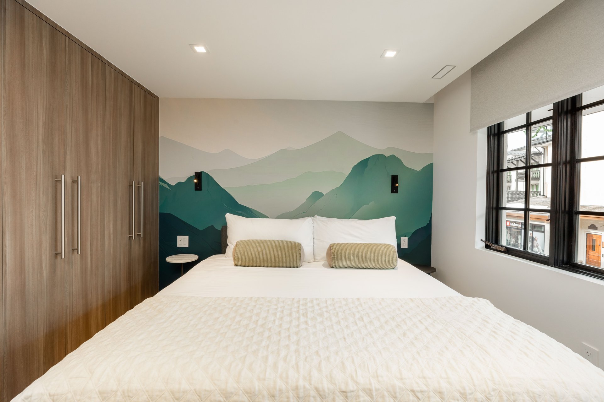 The Lodge at Vail Condominiums #268