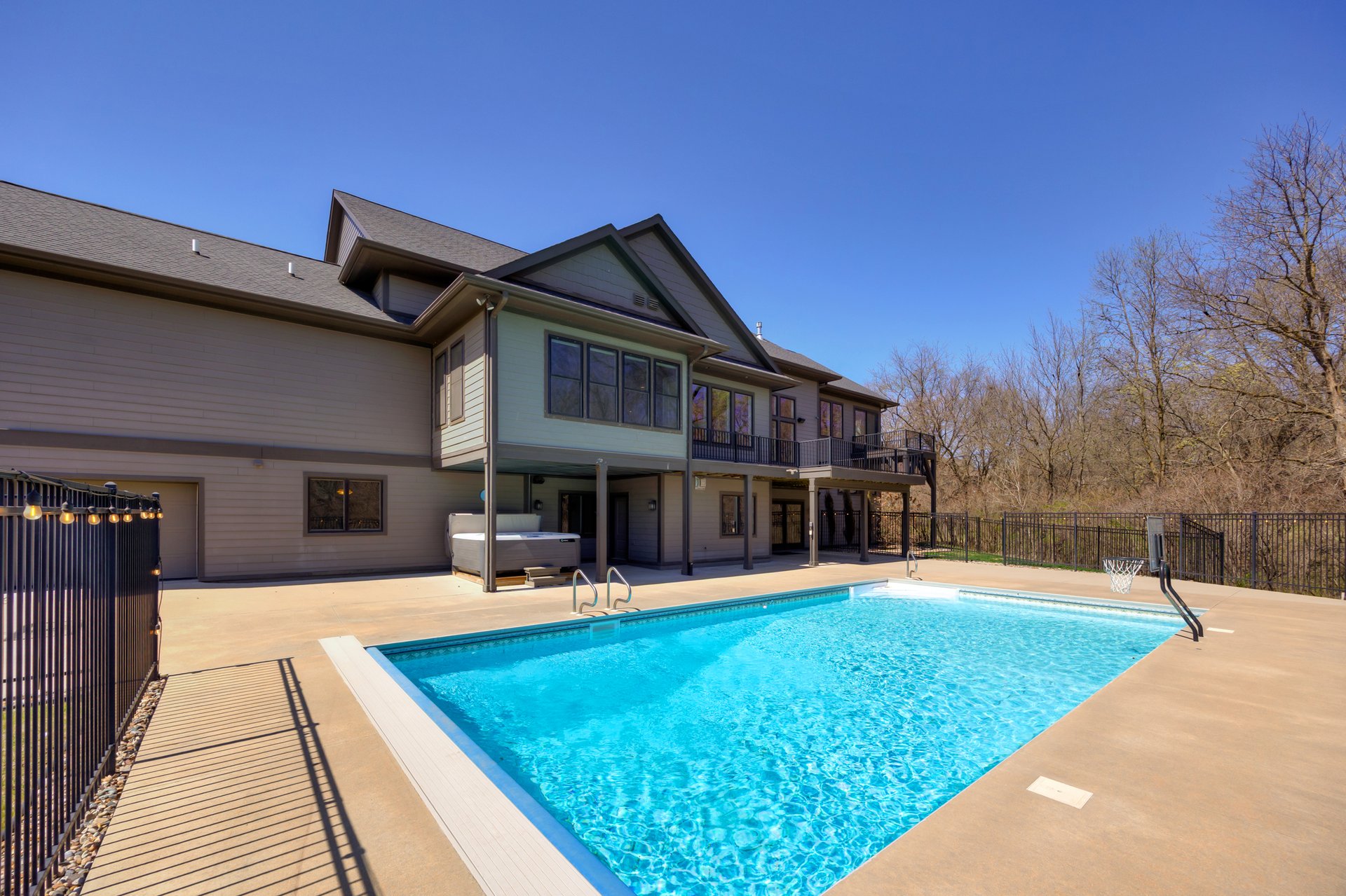 10508 NW 74th Place