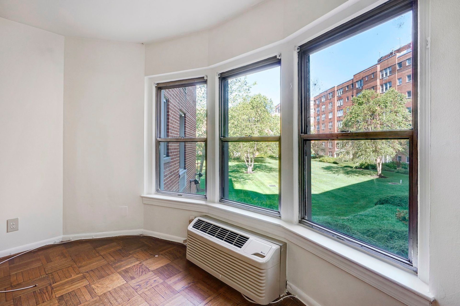 2500 Q ST NW #216