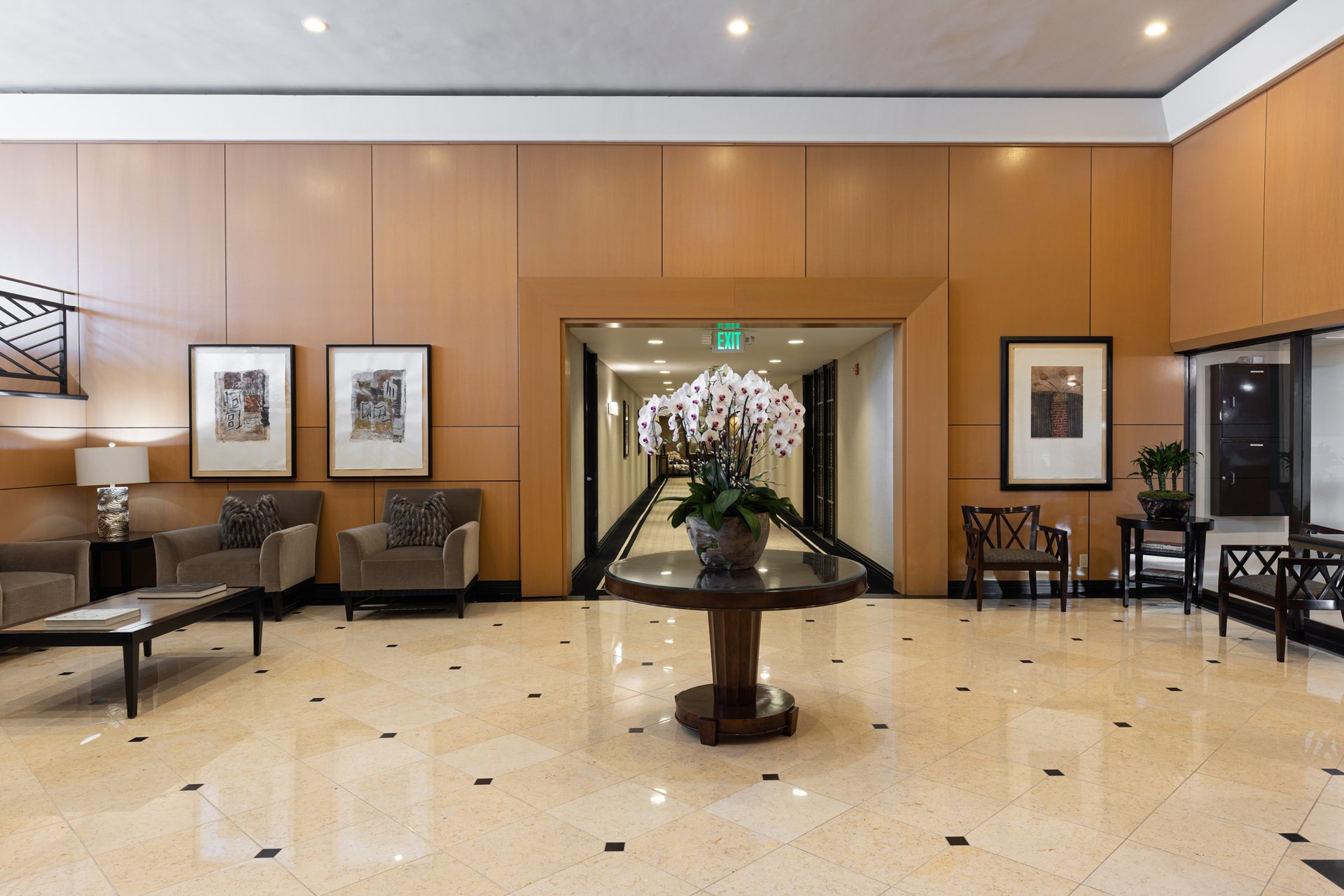 211 South Spalding Dr #305N, Beverly Hills