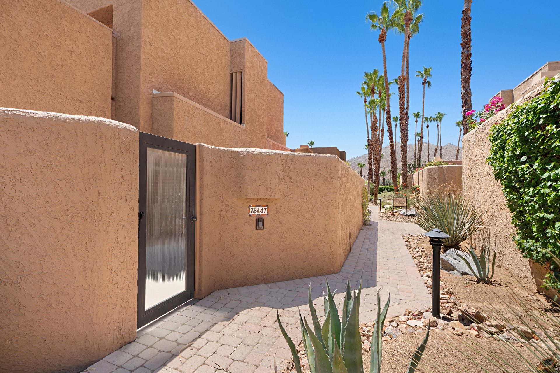 Foxtail Luxe Retreat