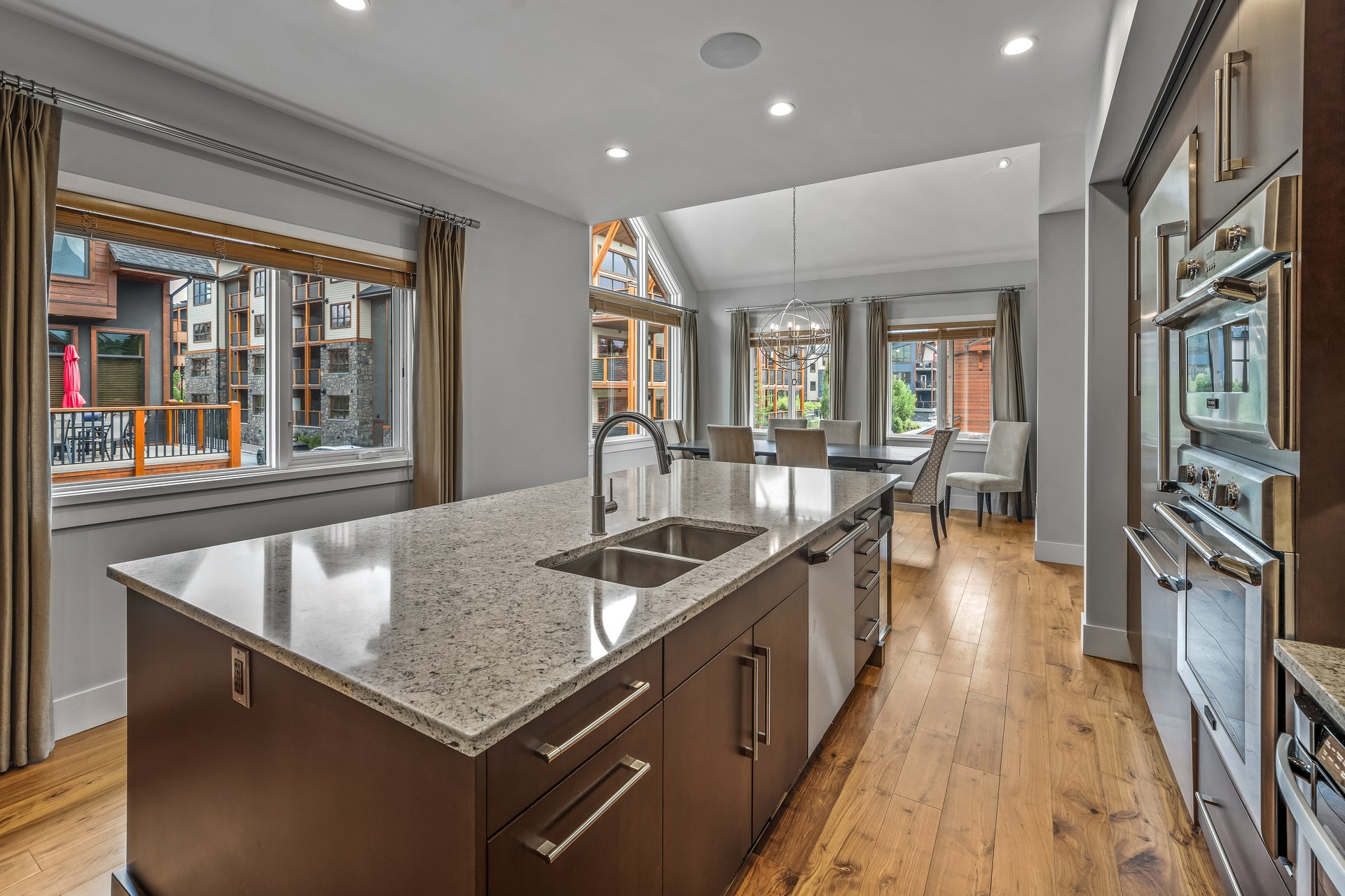 19 Creekside Mews