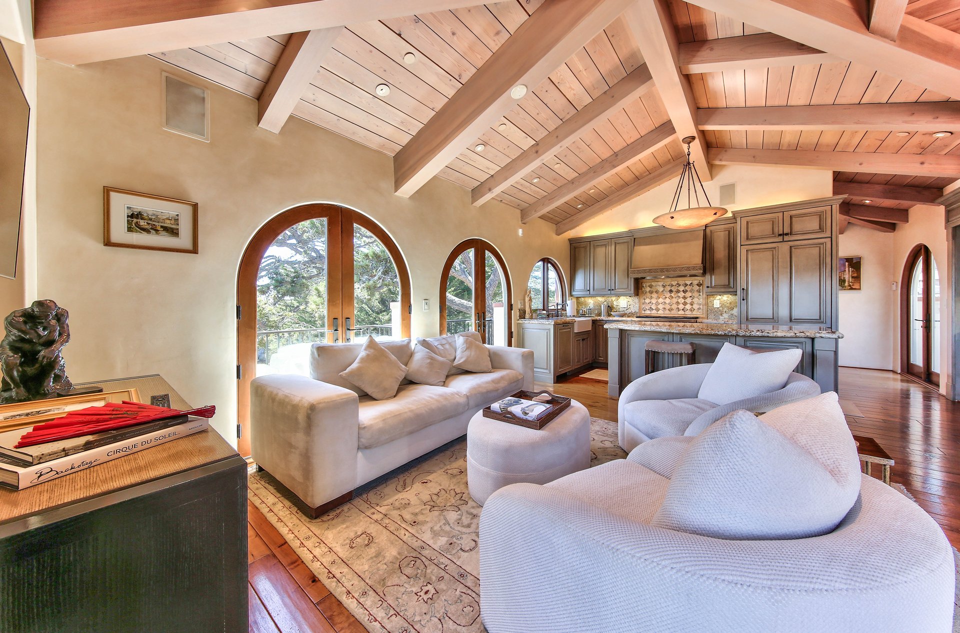 Carmel Penthouse - Luxury Rental
