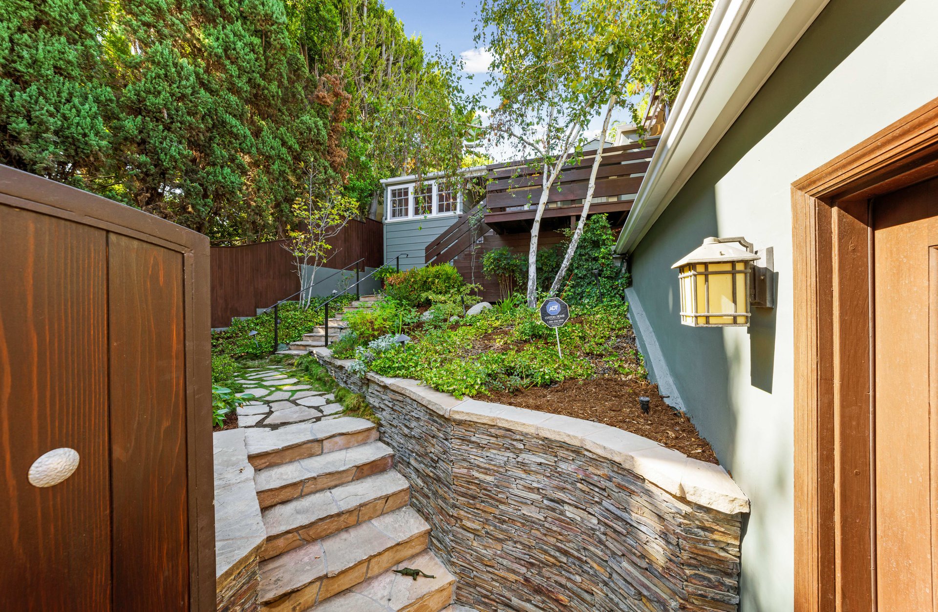 4221 Newdale Dr, Los Feliz