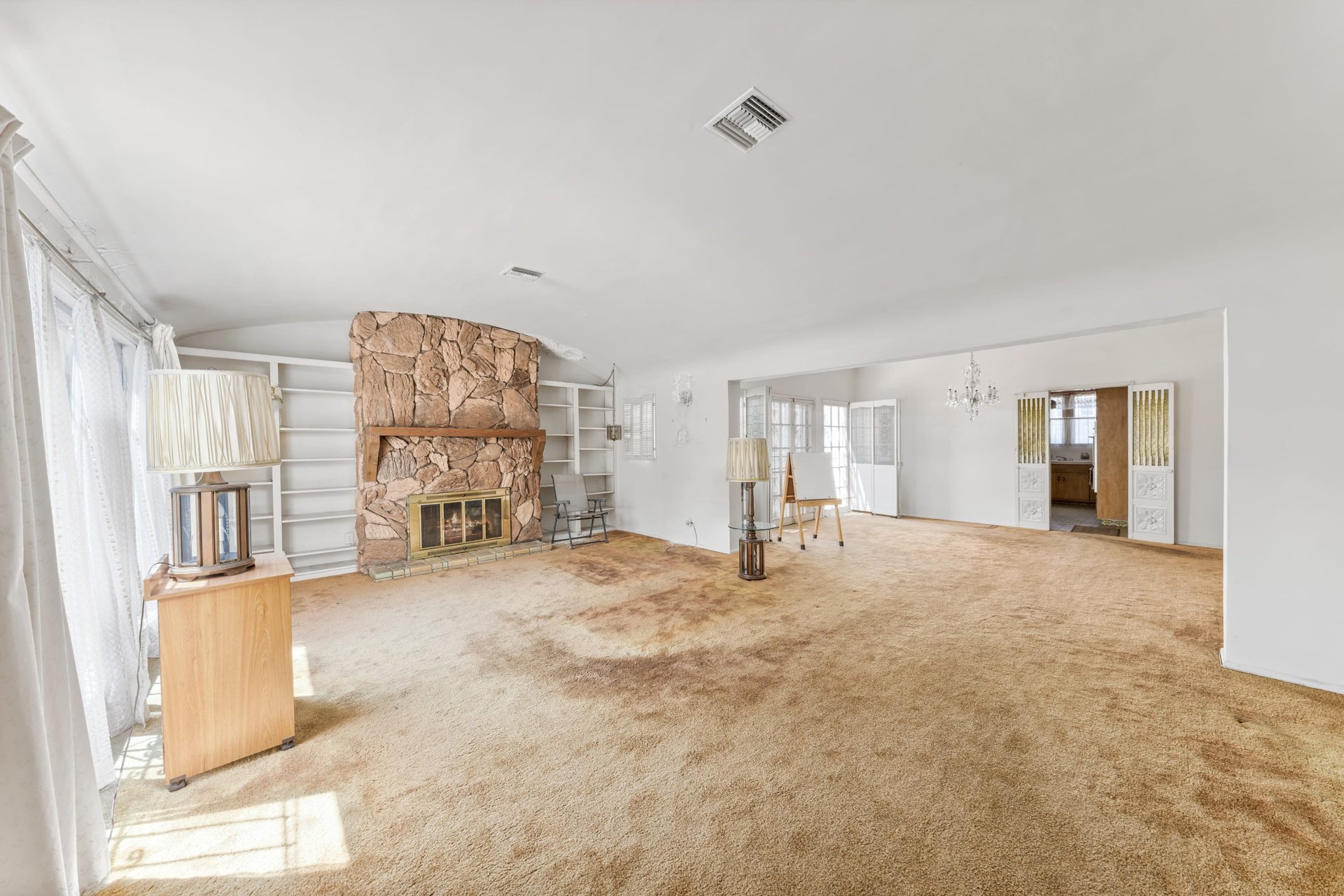 361 S Bundy Dr, Brentwood