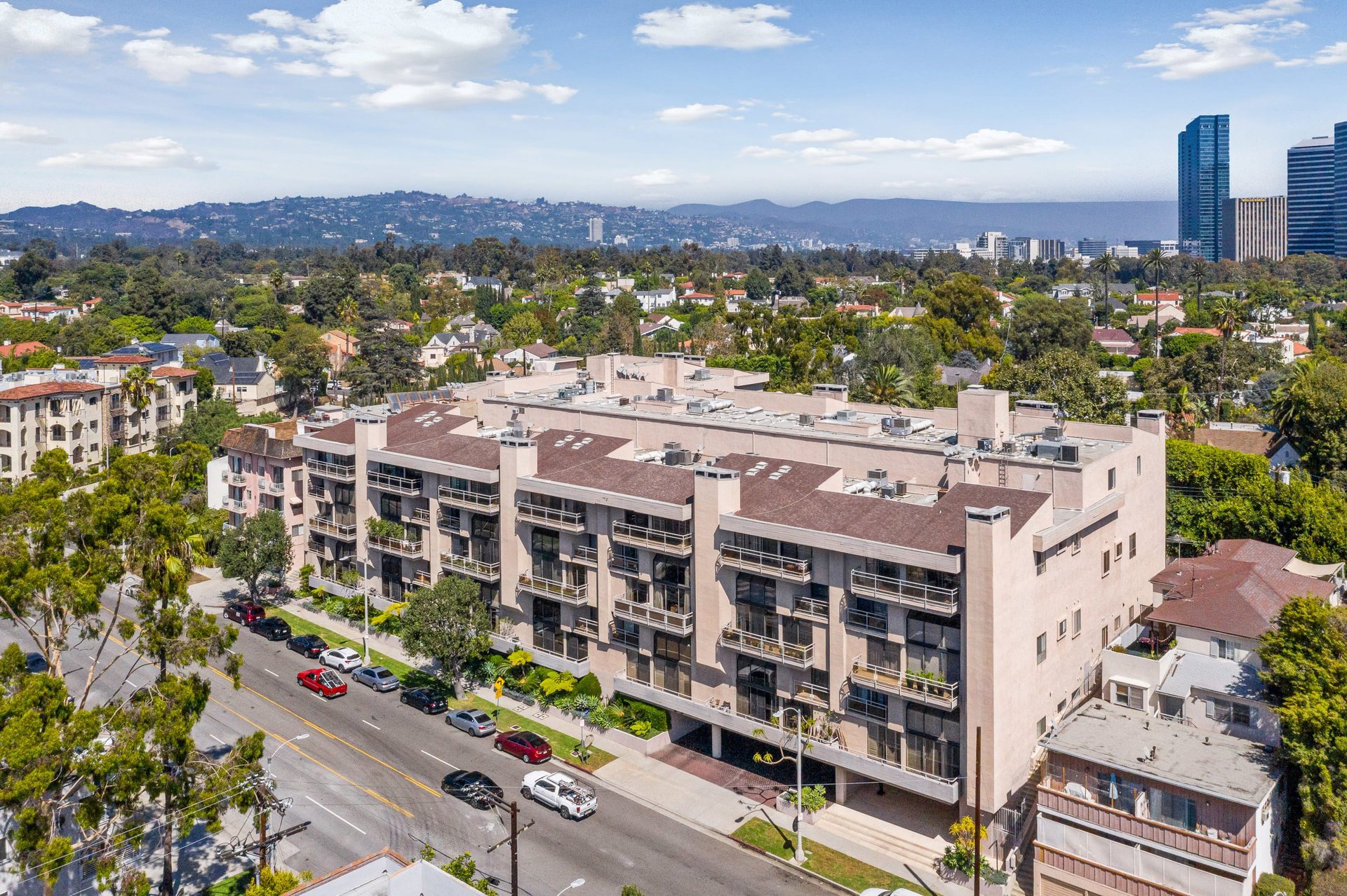 1520 S Beverly Glen Blvd #301, Westwood