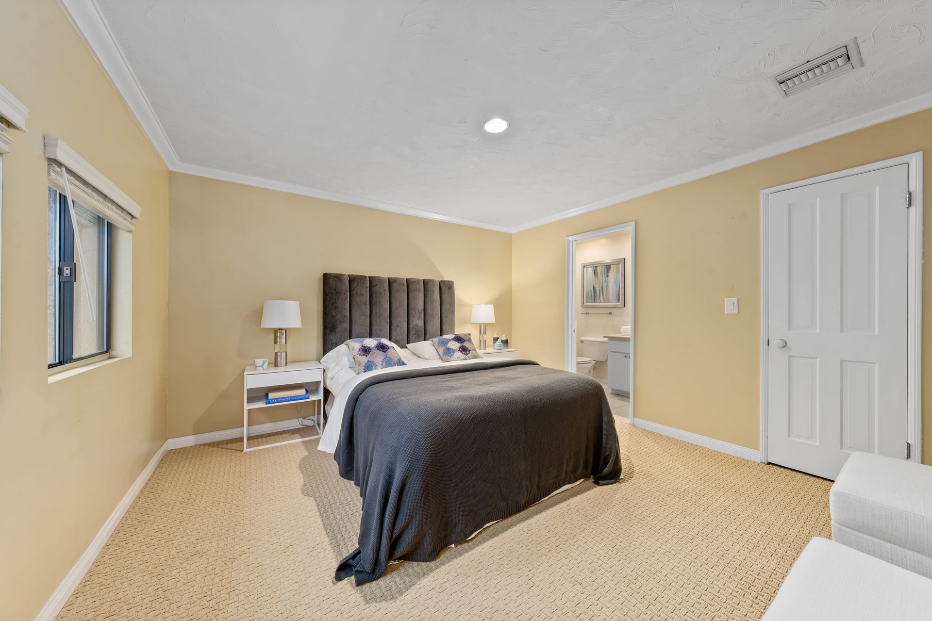 4545 Talofa Ave, Toluca Lake