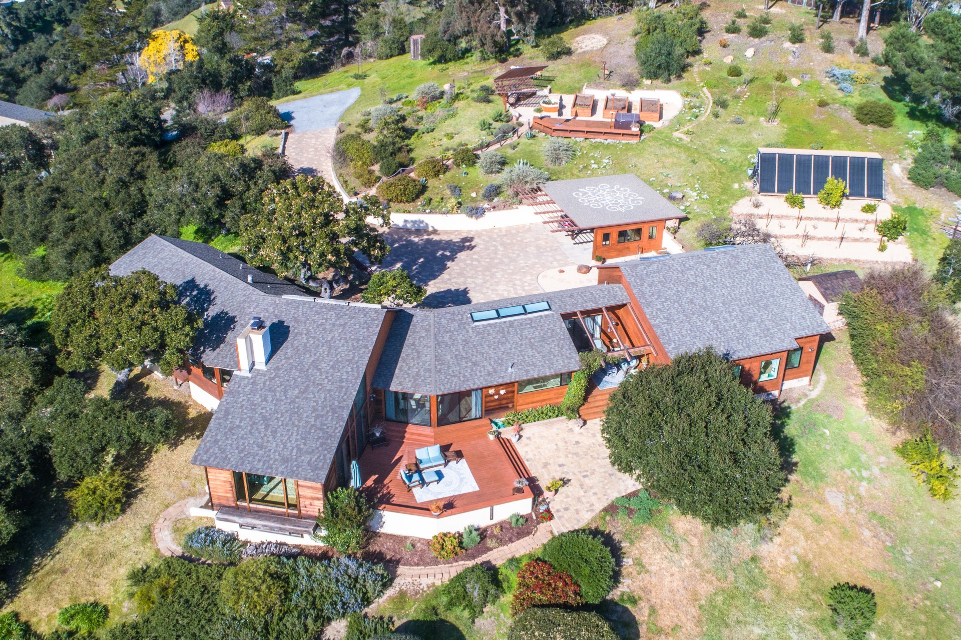 60 Encina Dr