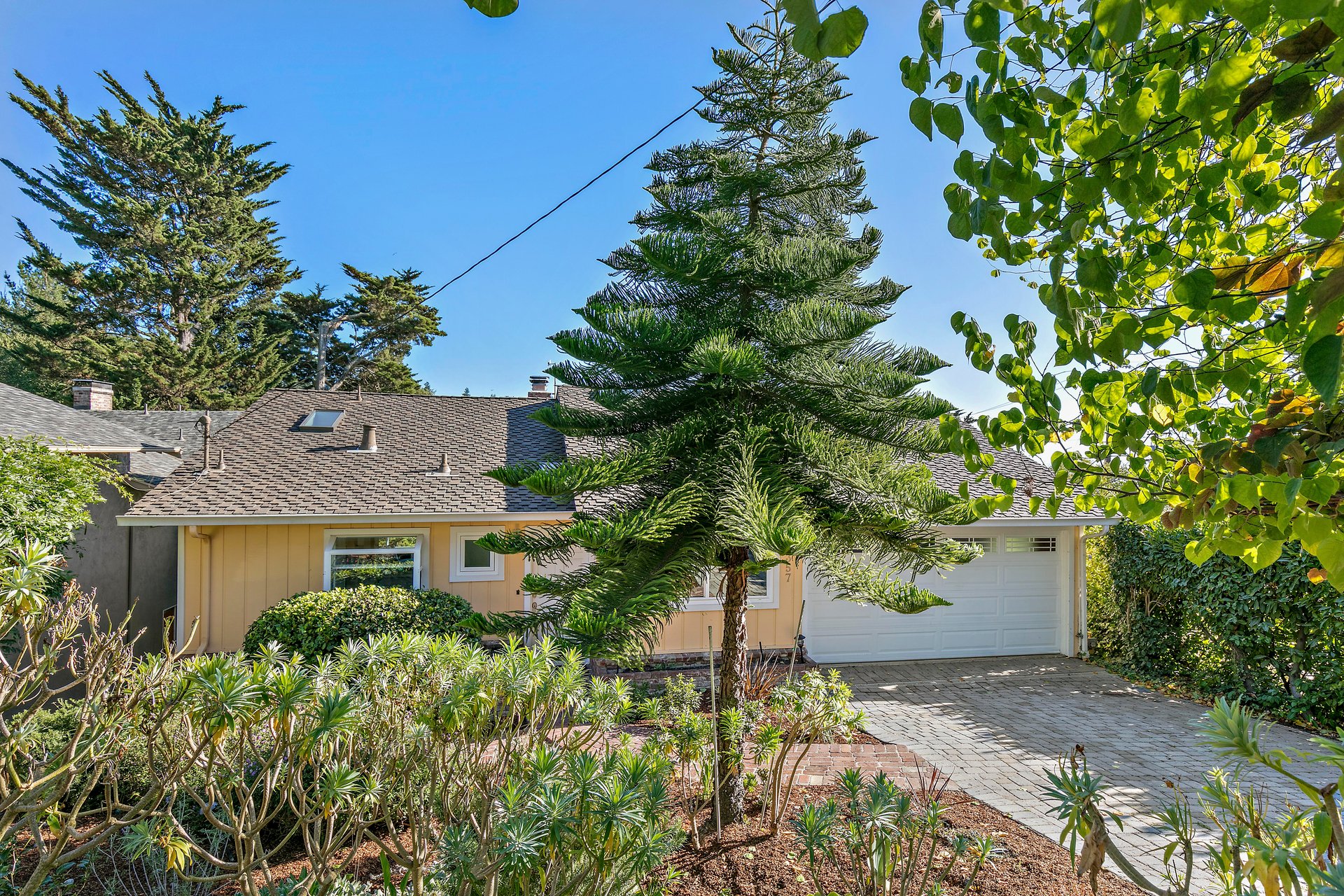 2357 Thackeray Drive