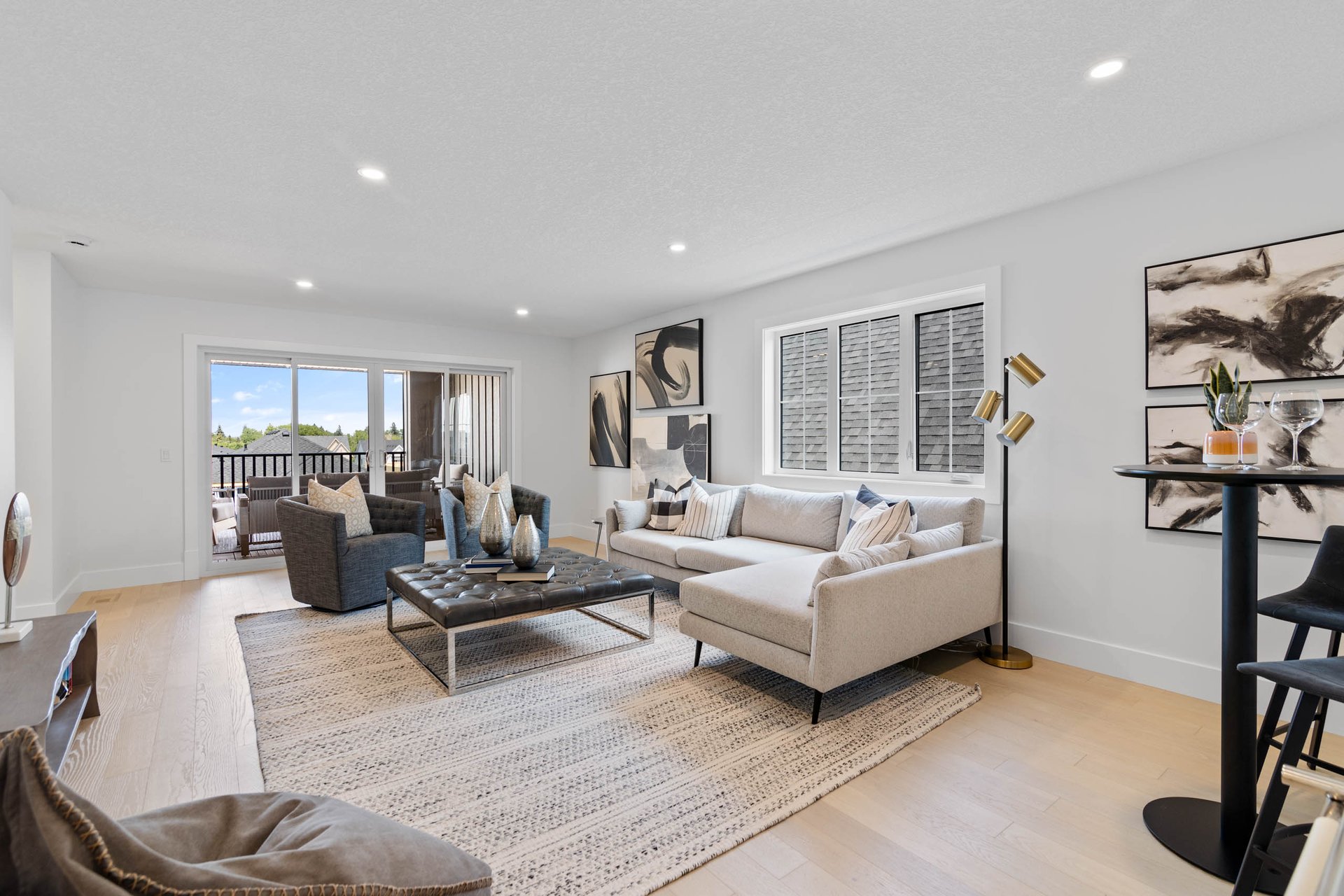 227 Calais Drive SW