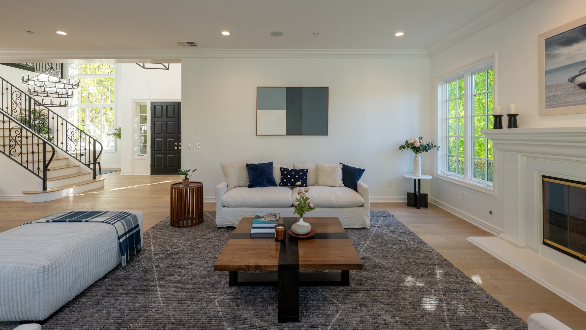 3686 Benedict Canyon Ln, Sherman Oaks 