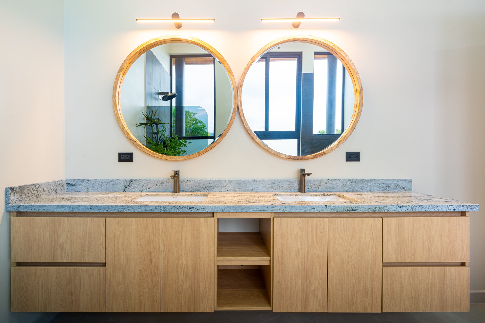 Lion's Gate Sunset Estate