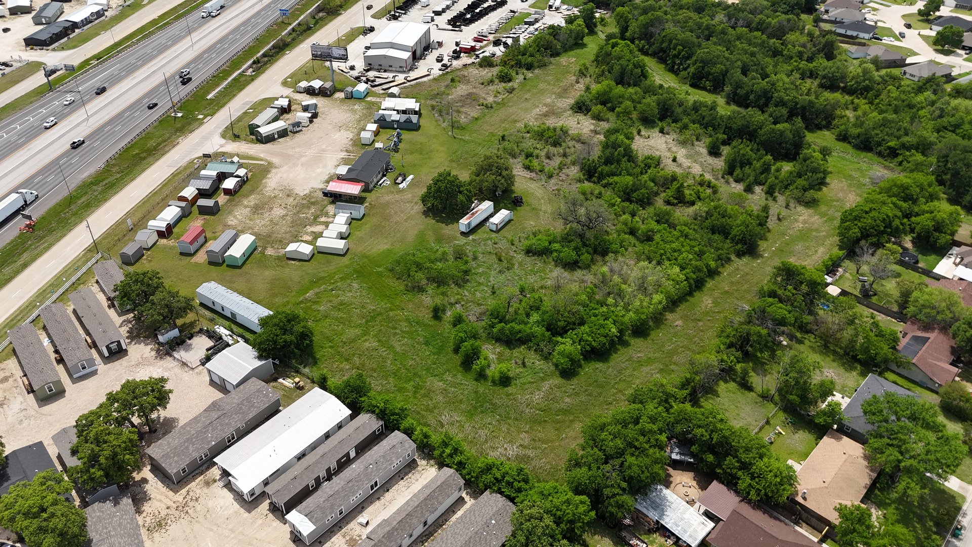 4901 N IH 35