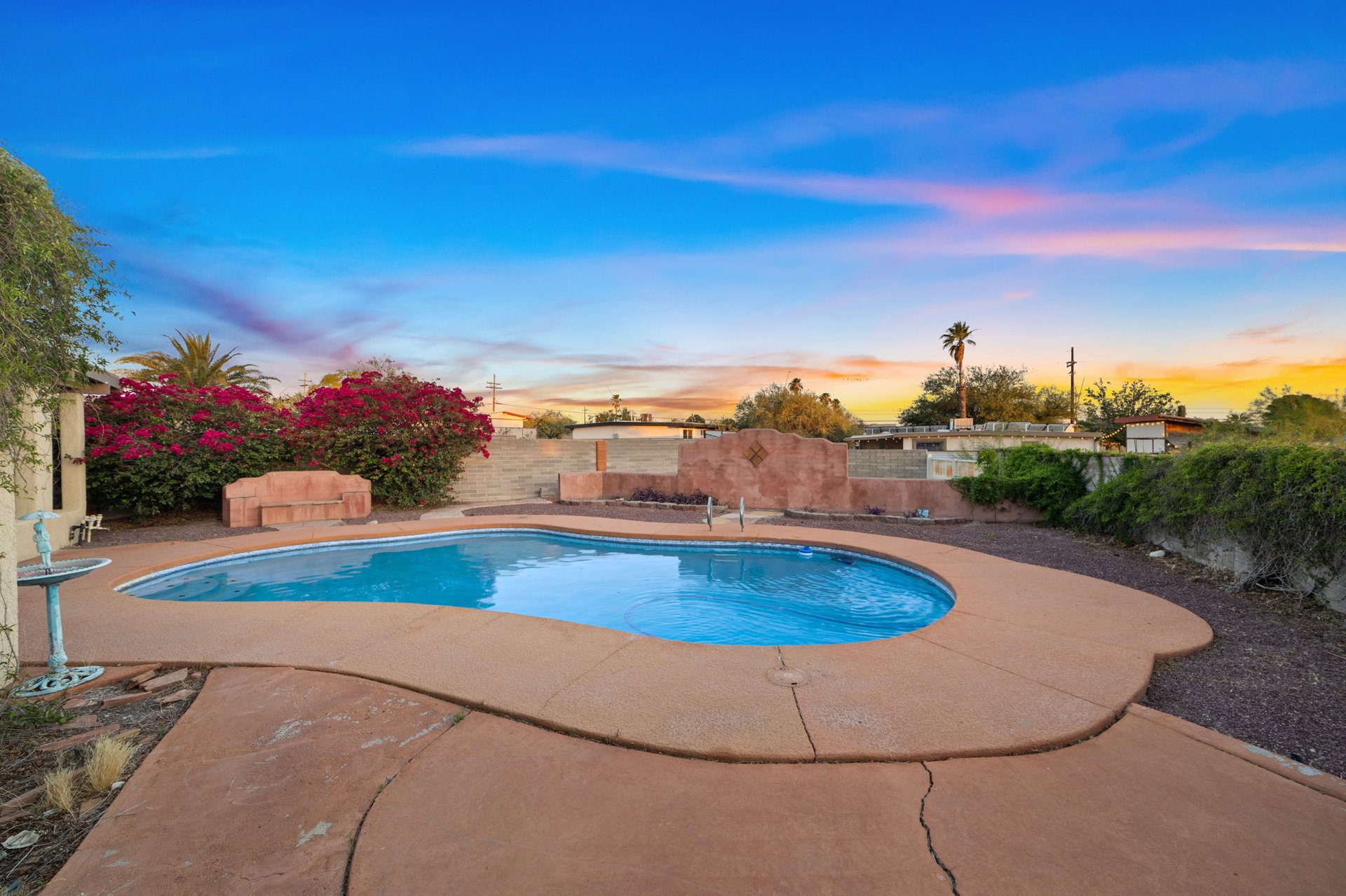 2540 S Marianne