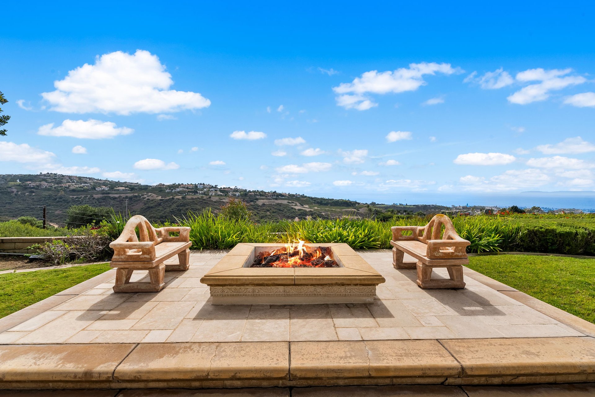 23 San Mateo Way