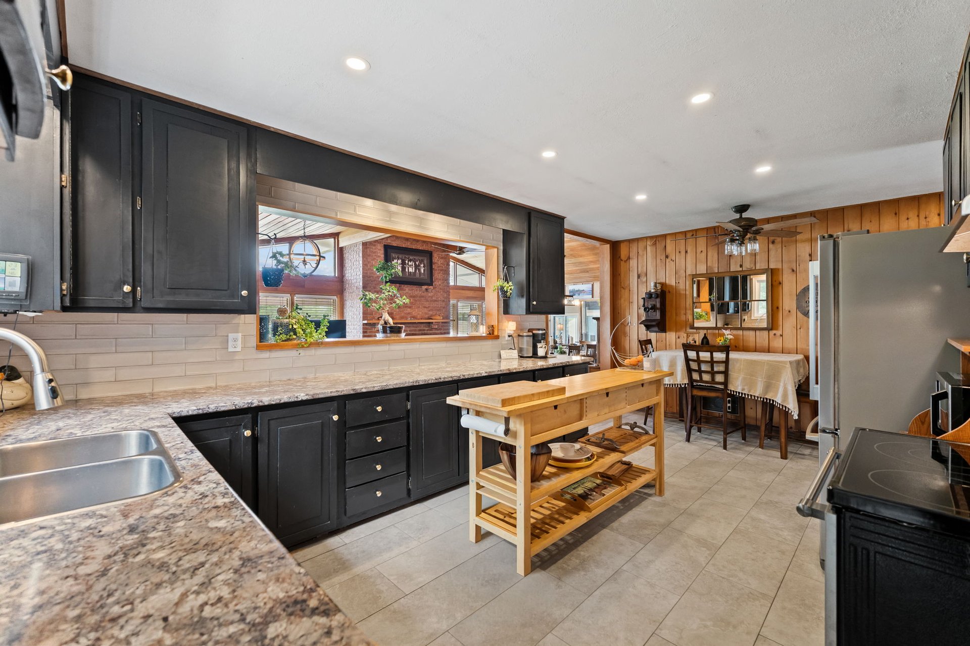 27 Young Street, Kawartha Lakes