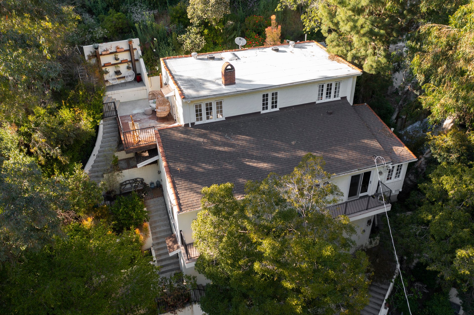 9807 Portola Dr