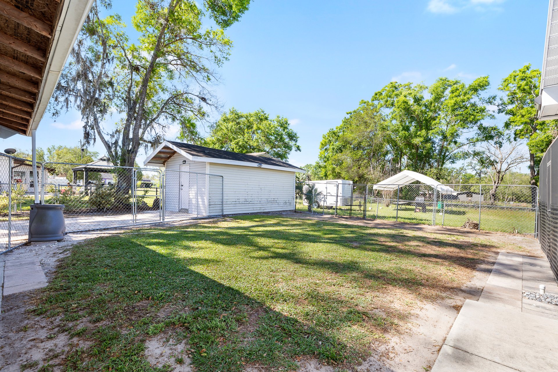 3399 RIVERDALE DR