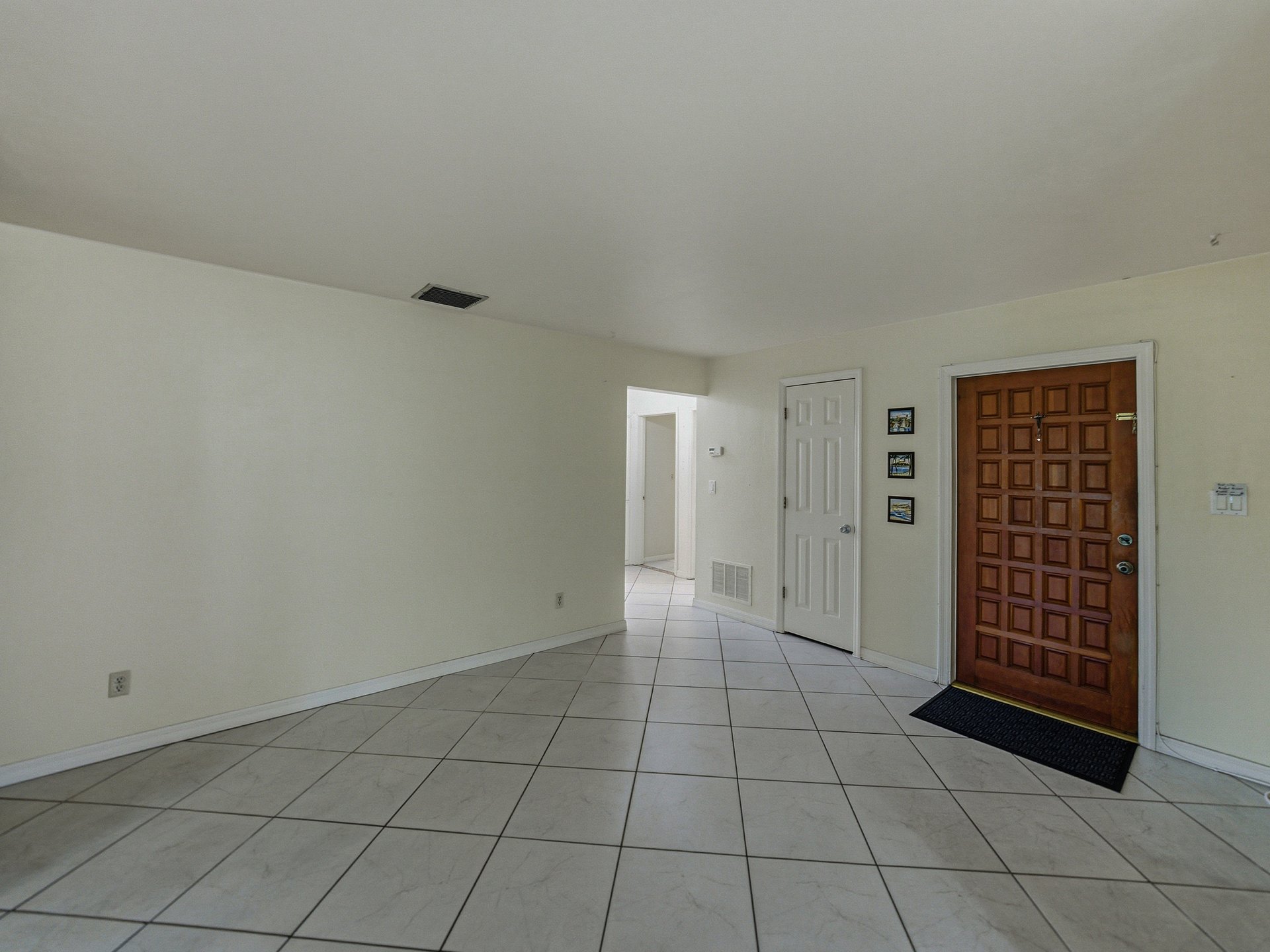 2702 AUBURN AVE W
