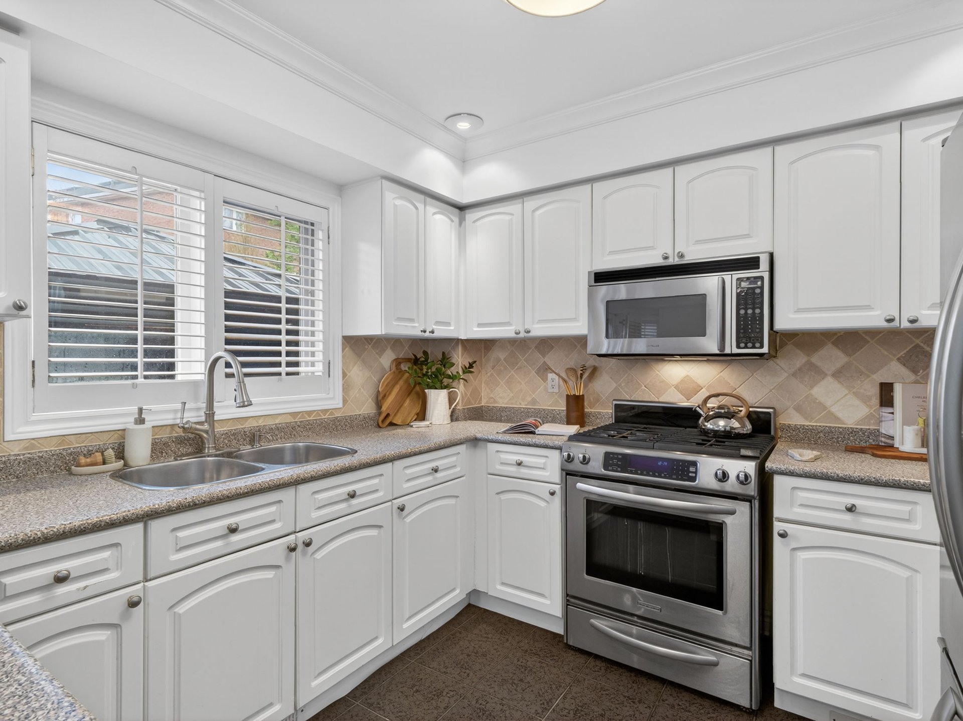 SOLD: Beautifully Landscaped