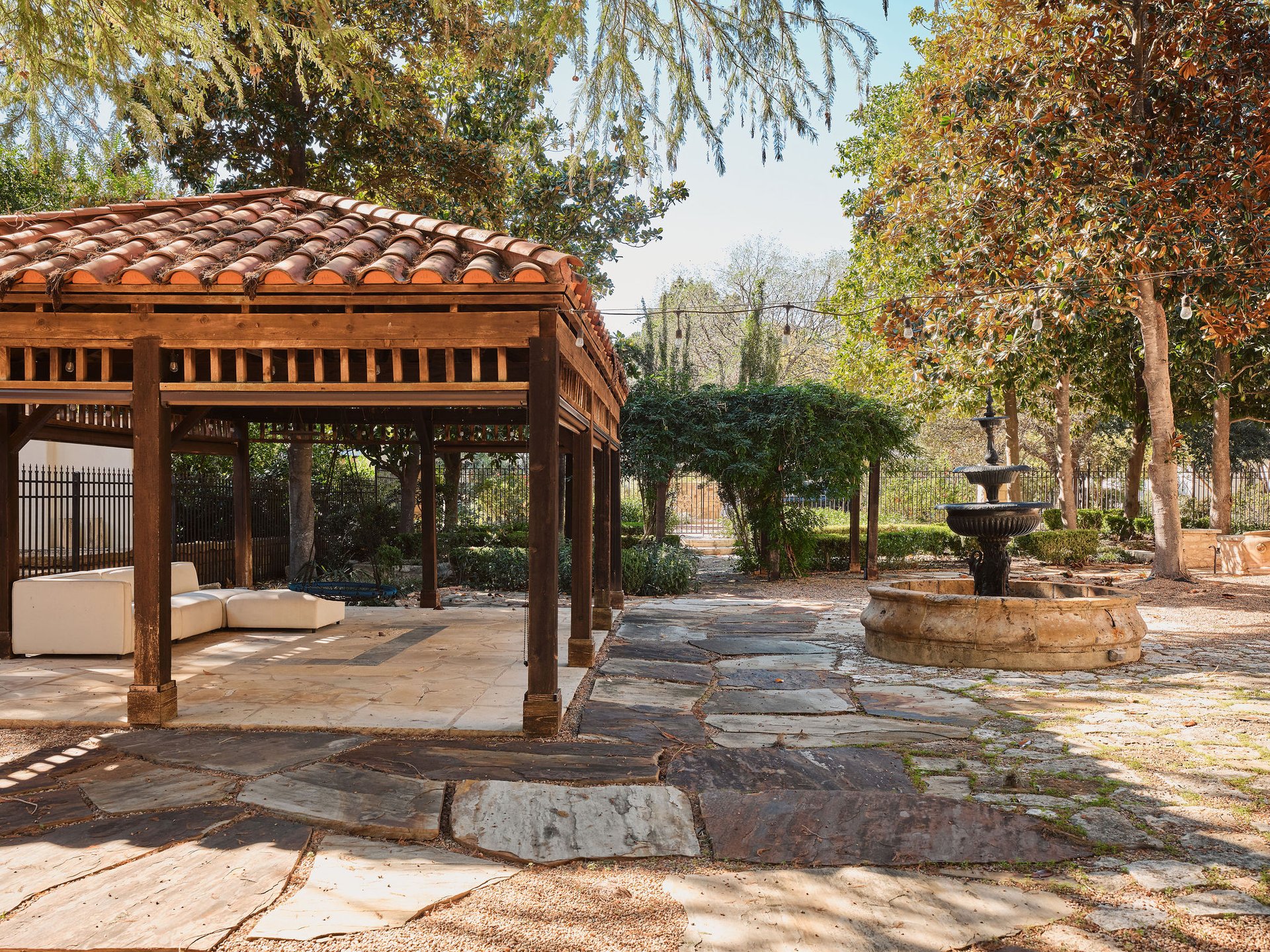 4511 Island Cove
