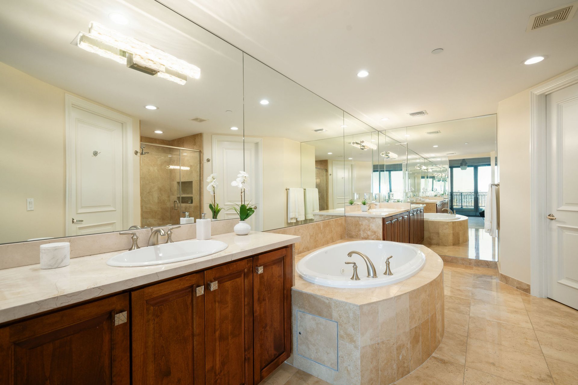 7181 E CAMELBACK Road 907