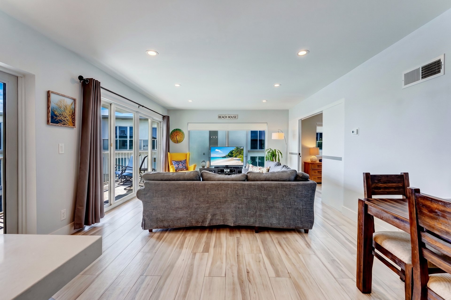 1203 Hillsboro Mile P2 