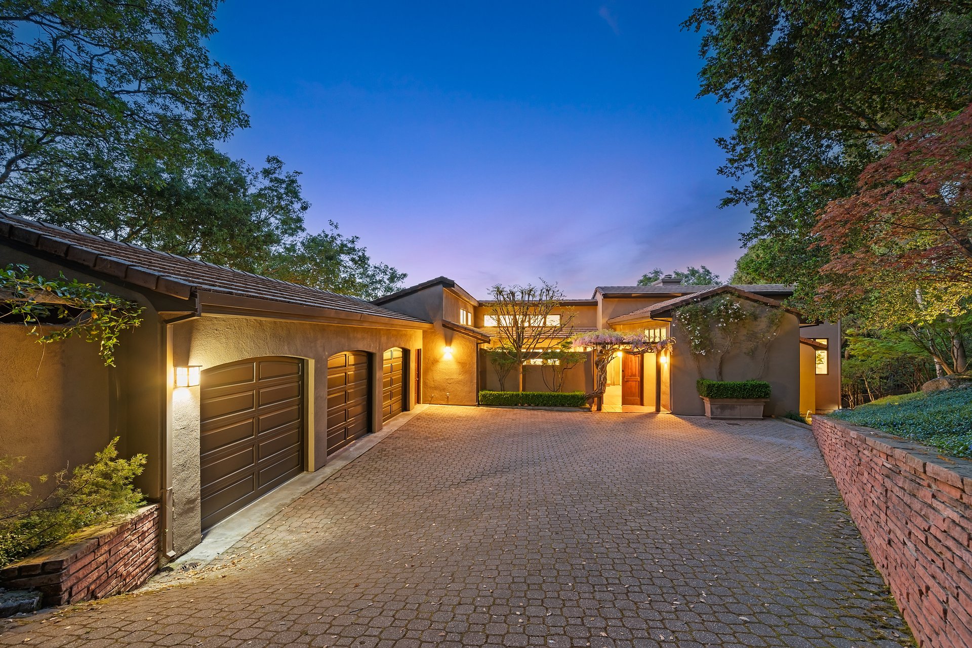 25 Wood Acres Ct