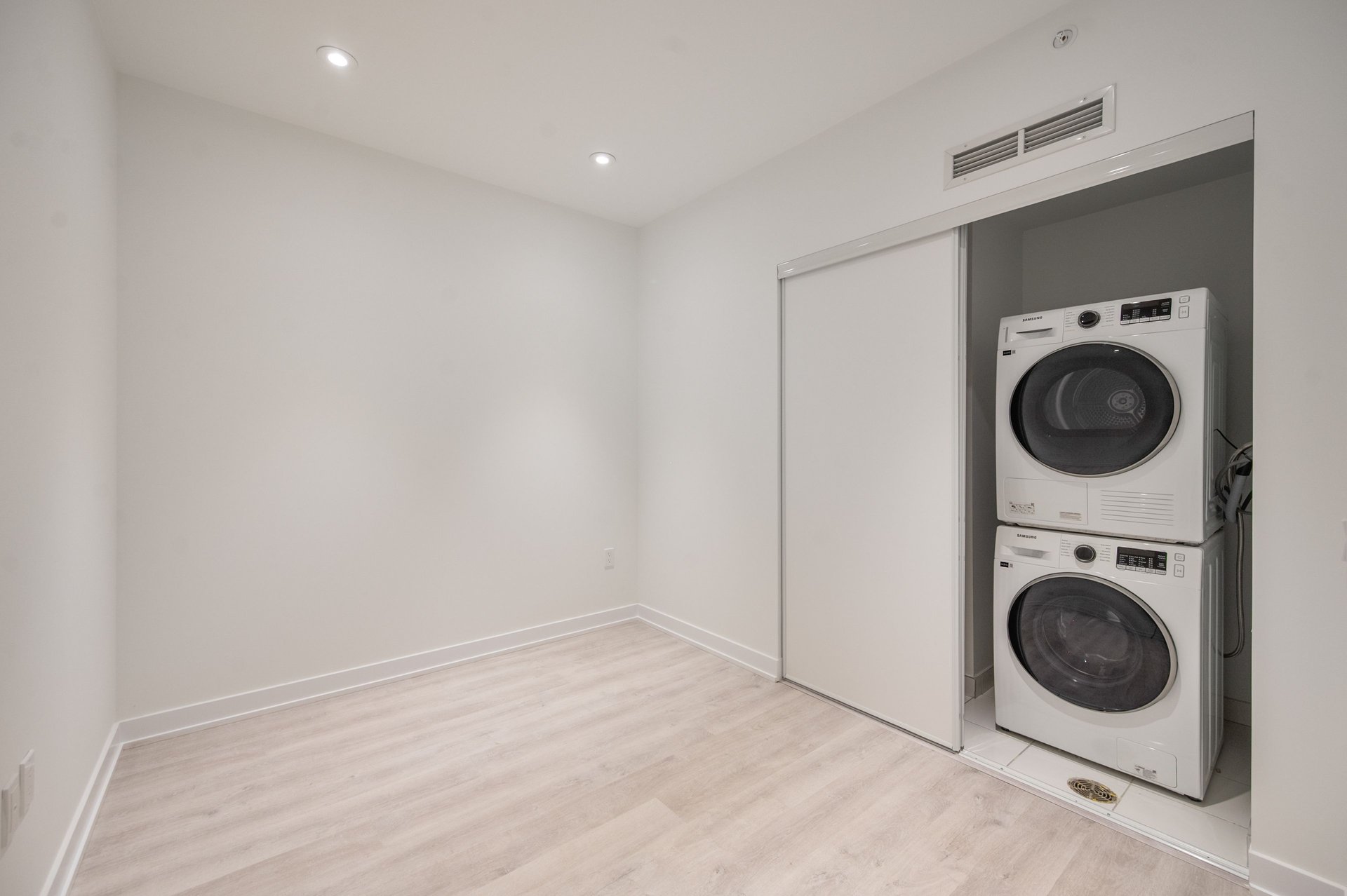 15 Richardson Street Unit:612