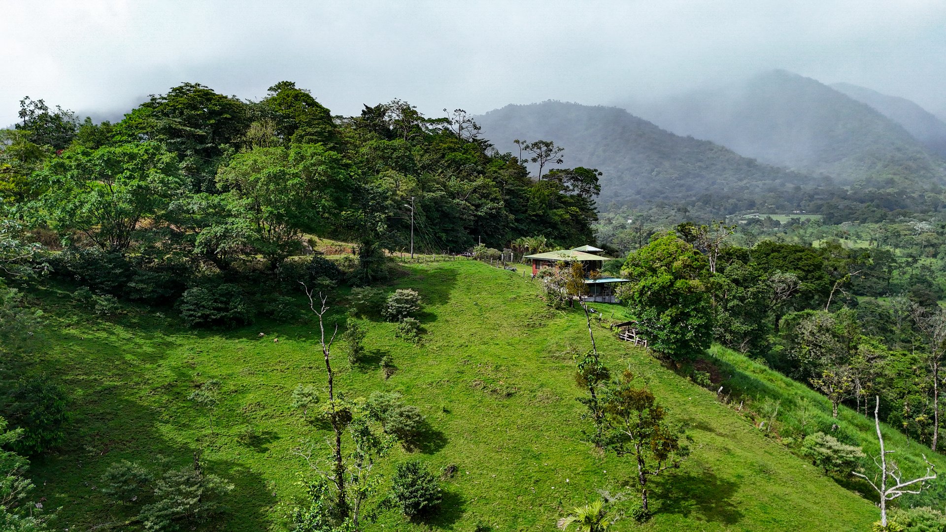 Finca Altamira | Boasting breathtaking panoramic views of the majestic Miravalles Volcano!