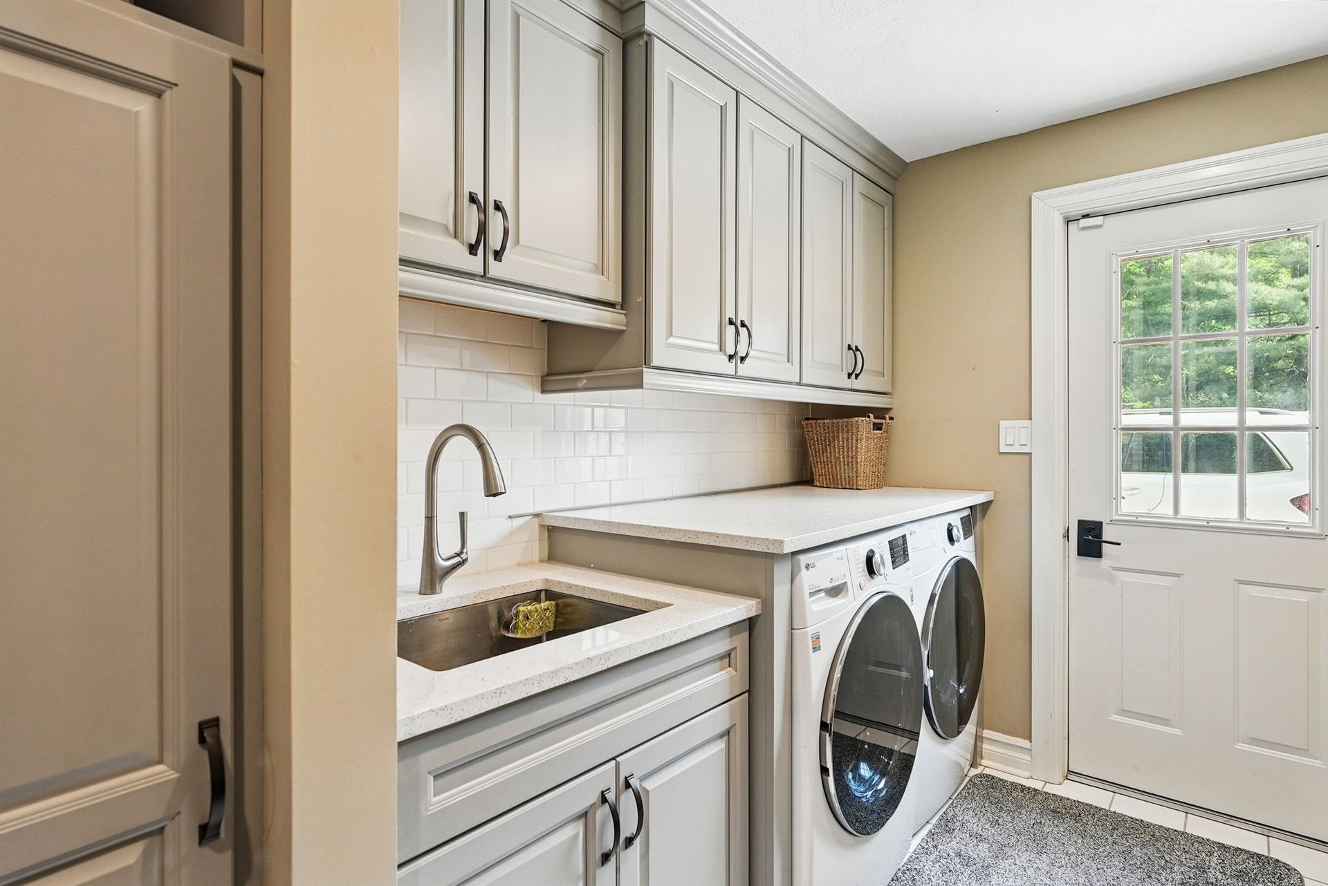 559 Normandy Ct