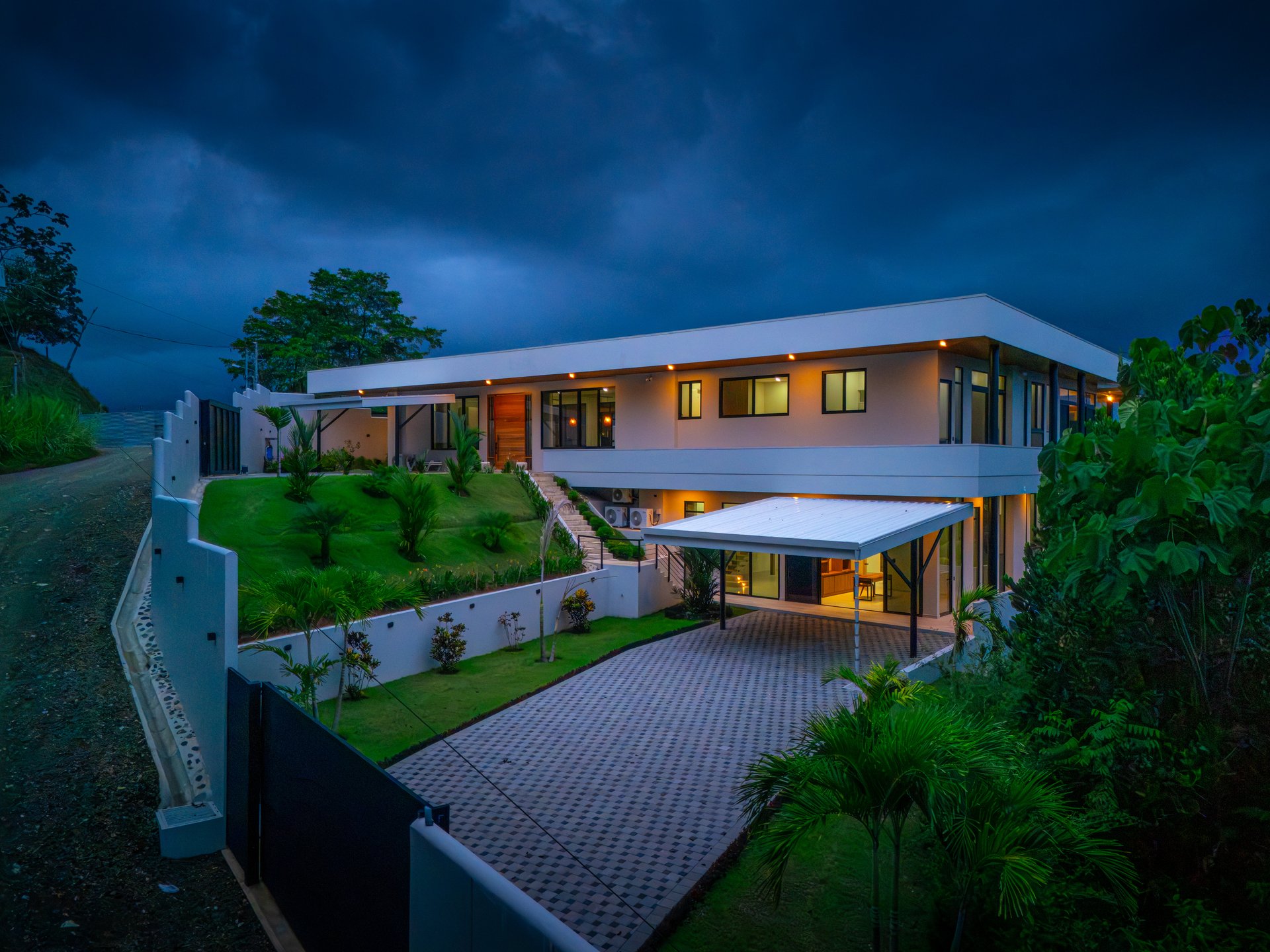 Lion's Gate Sunset Estate