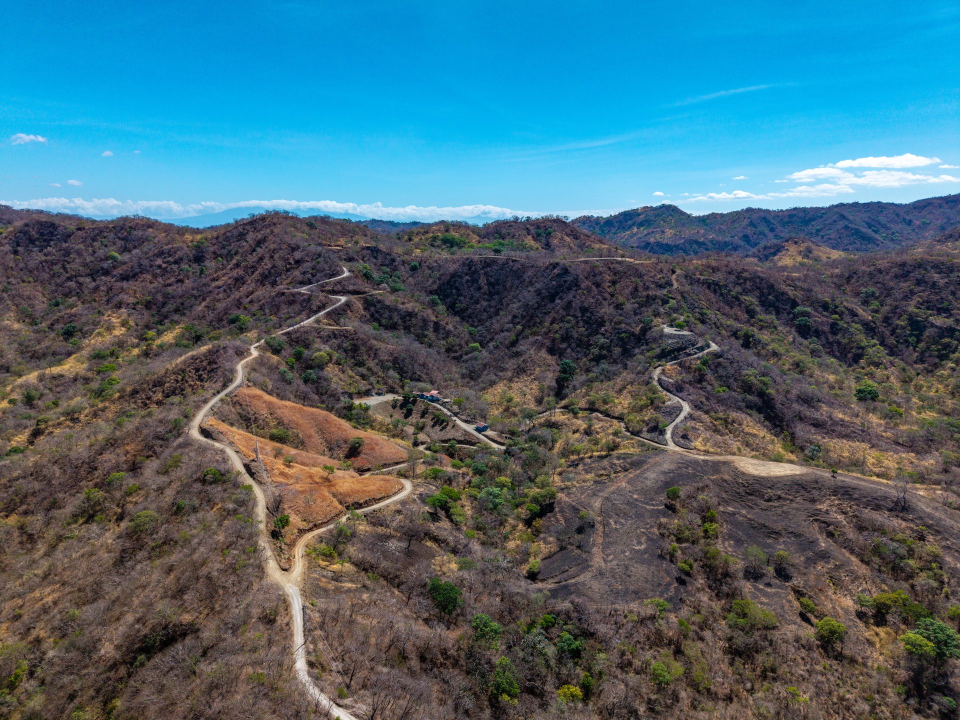 Finca Las Ventanas | Expansive Mountain View Estate Near Potrero