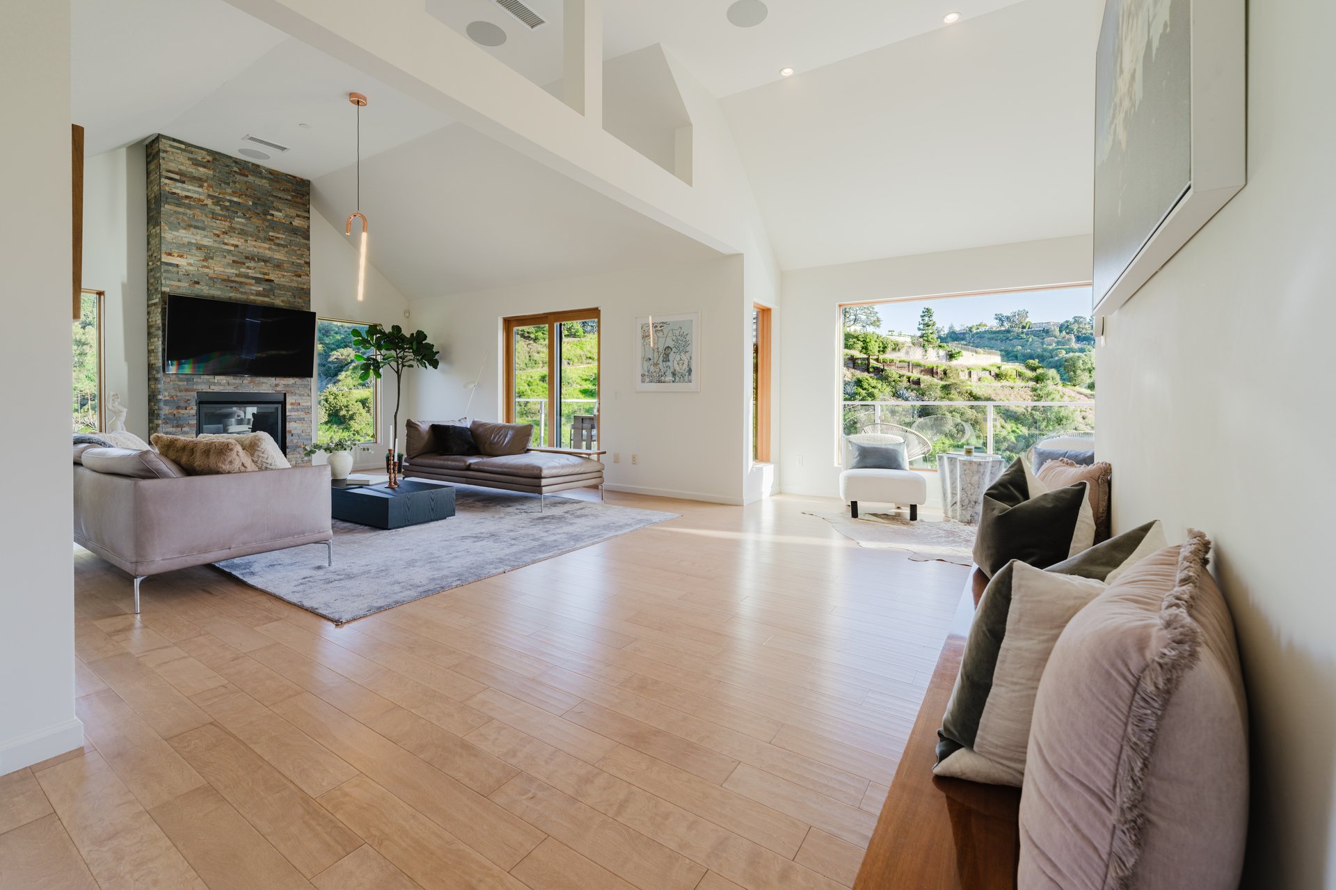 10110 Cielo Dr, Beverly Hills