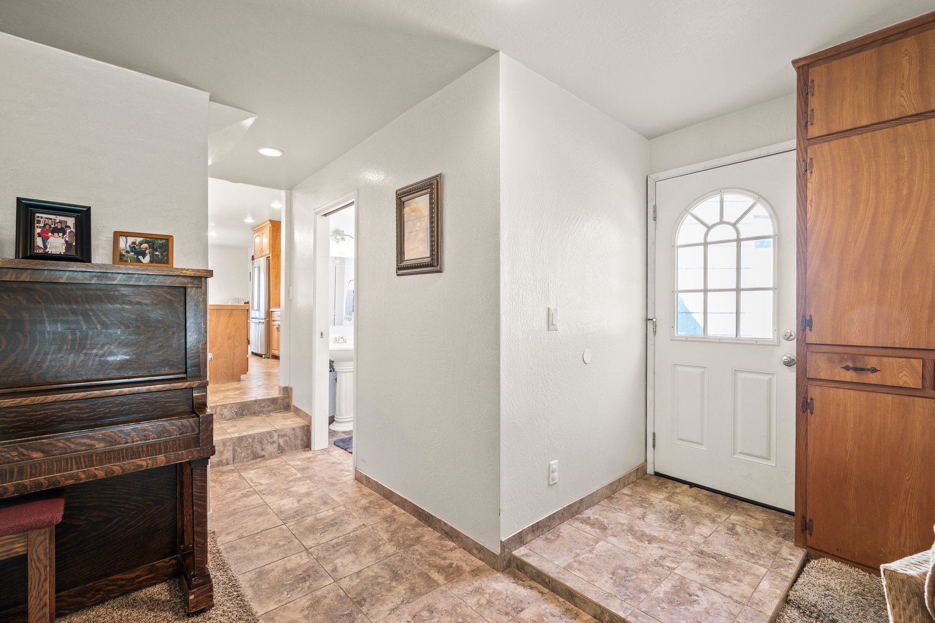 3529 Ridgewood Way