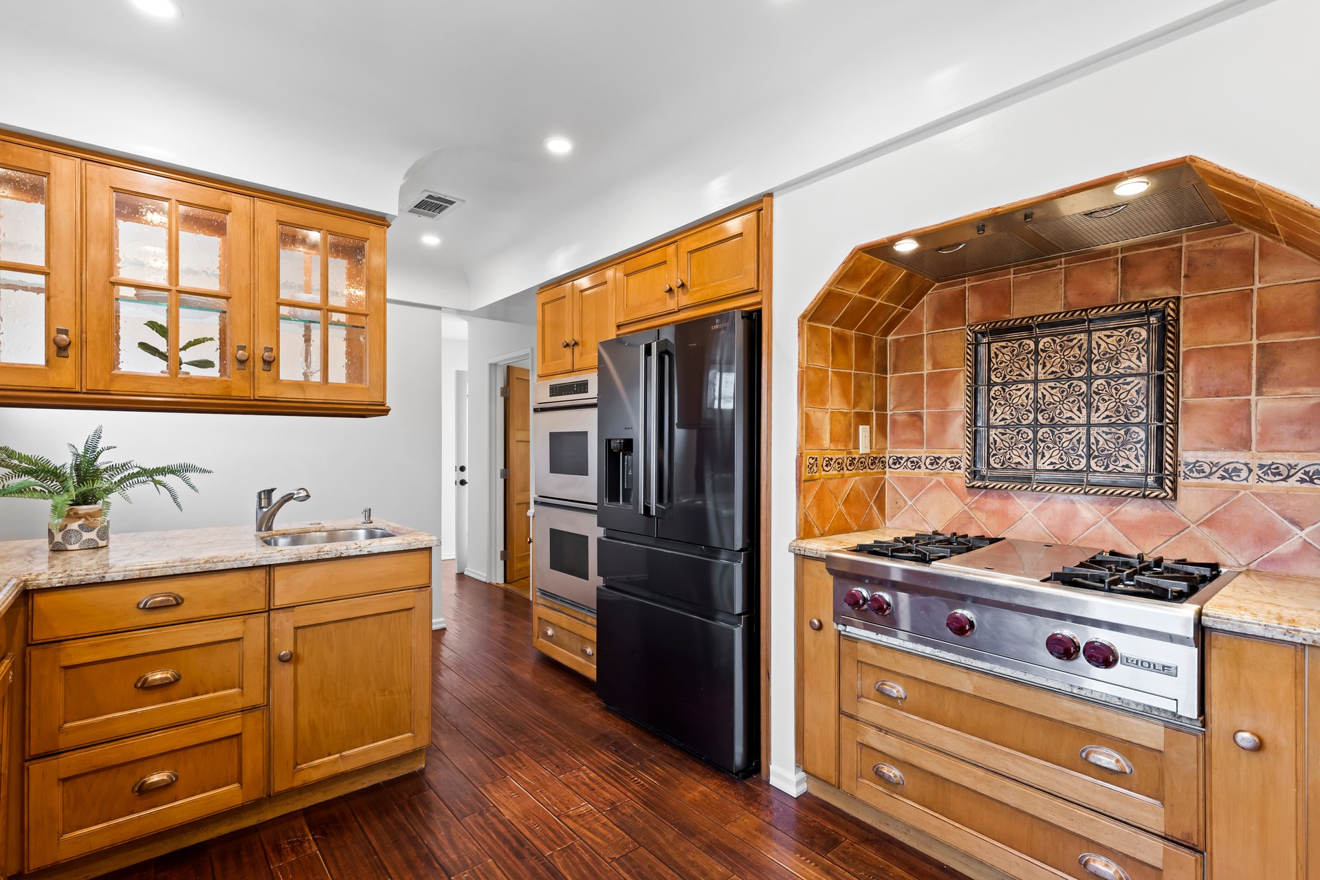 1335 S Sierra Bonita Ave, Wilshire Vista
