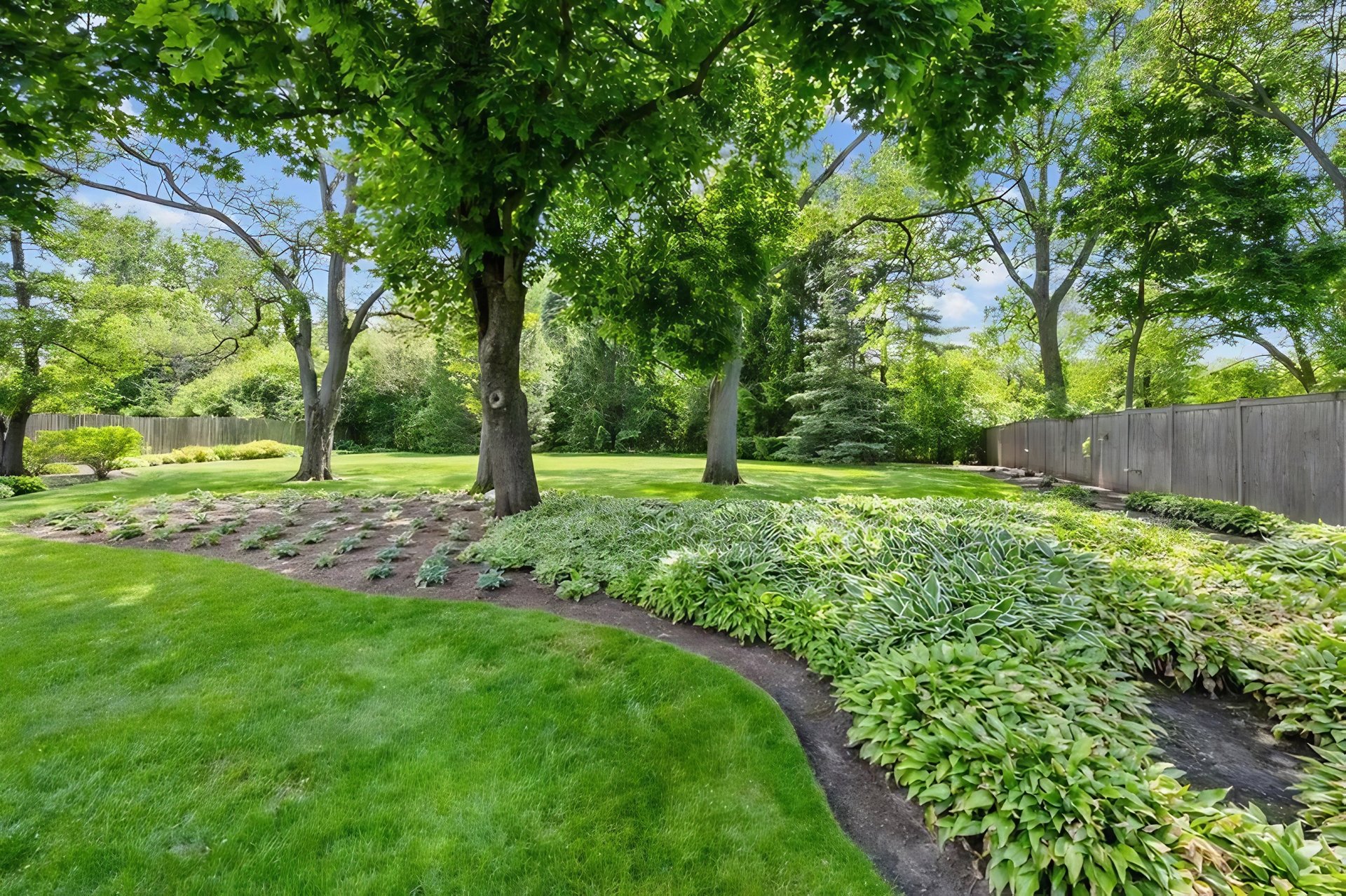 Large Ranch Home in Lake Forest, IL - First Floor Primary 