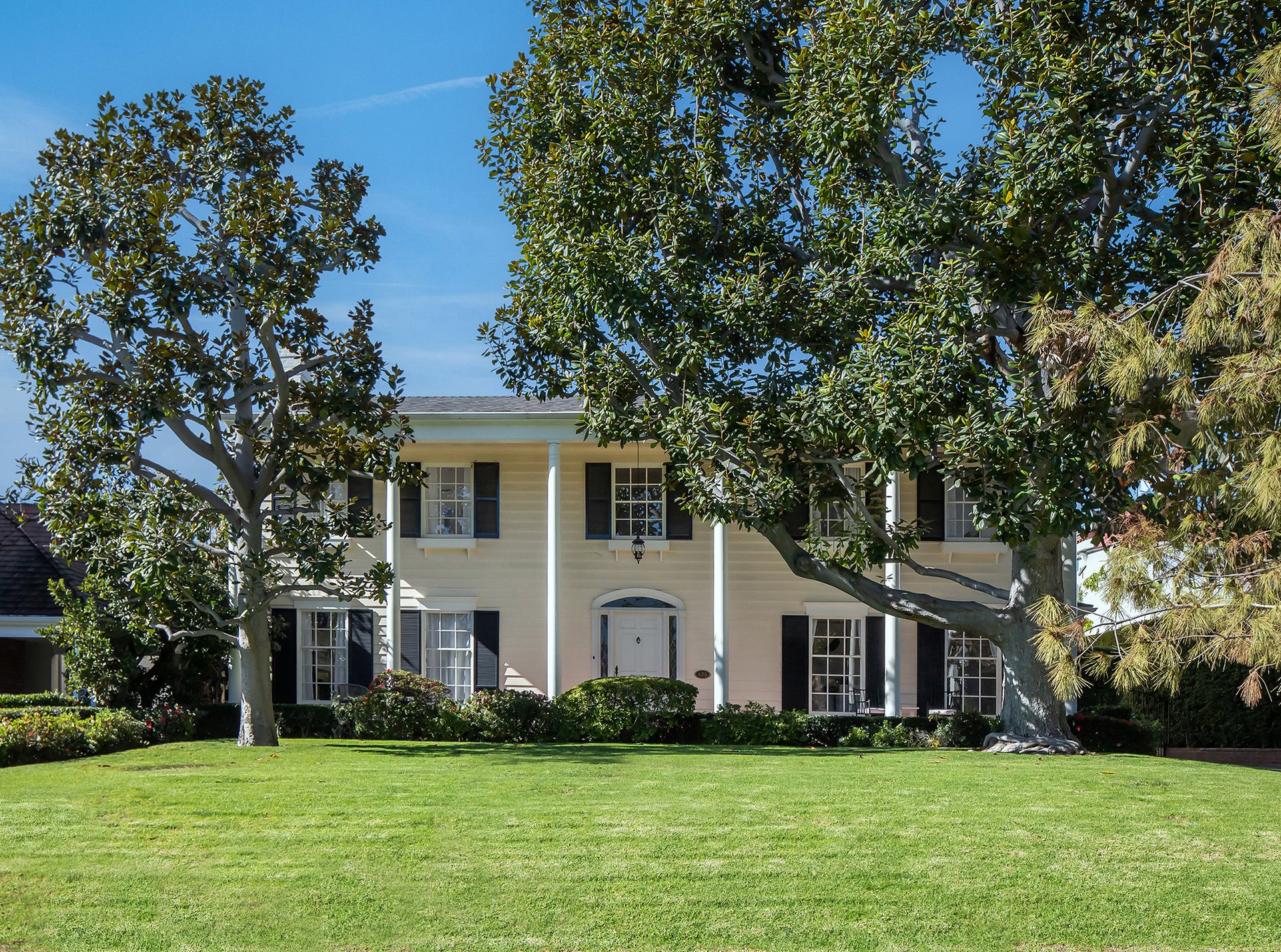 625 N Sierra Dr, Beverly Hills