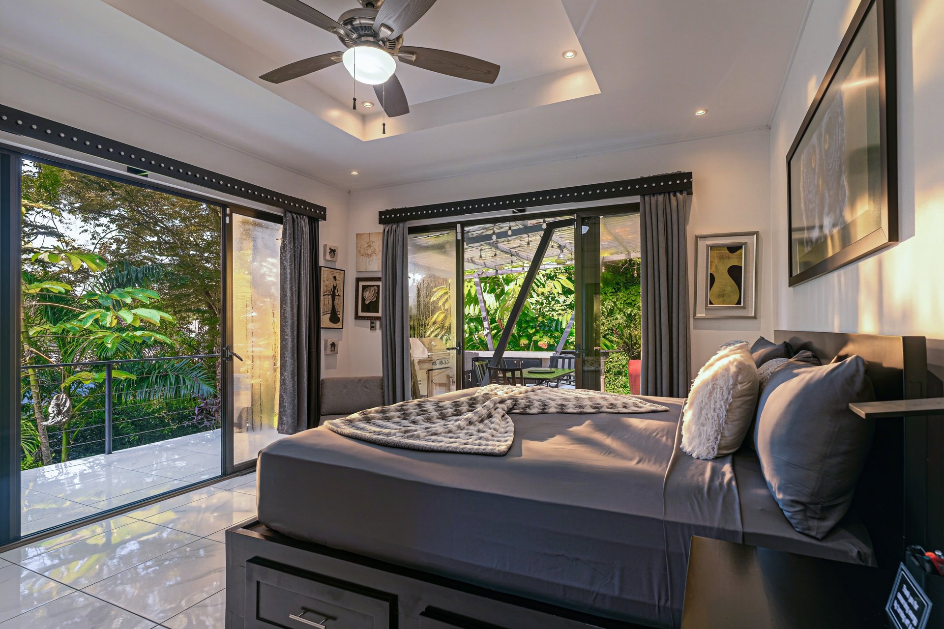 Charming 2 Bedroom Home + Studio located in heart of Uvita 