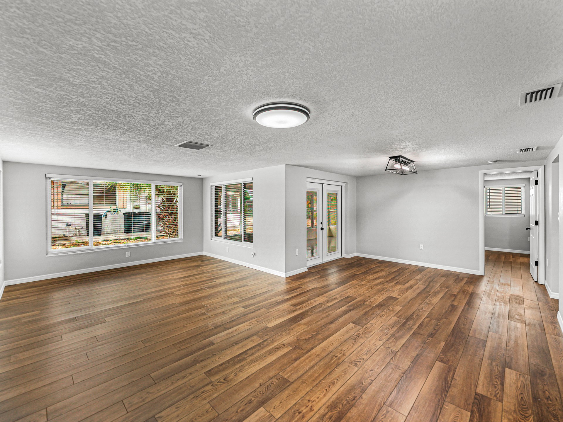 7824 LOTUS DR